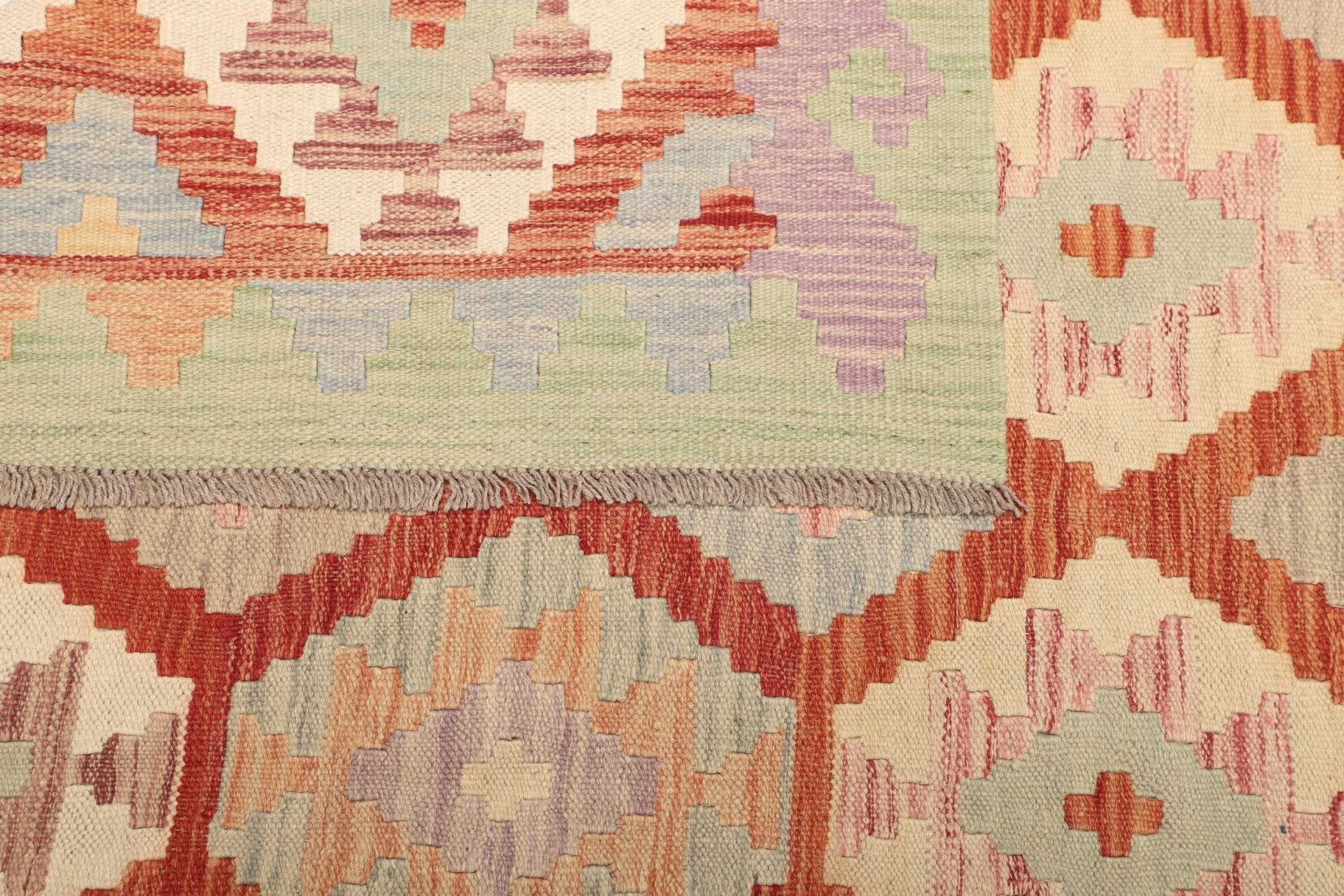 Hand-Woven Wool Kilim Pakistani Rug, 208 × 306 cm