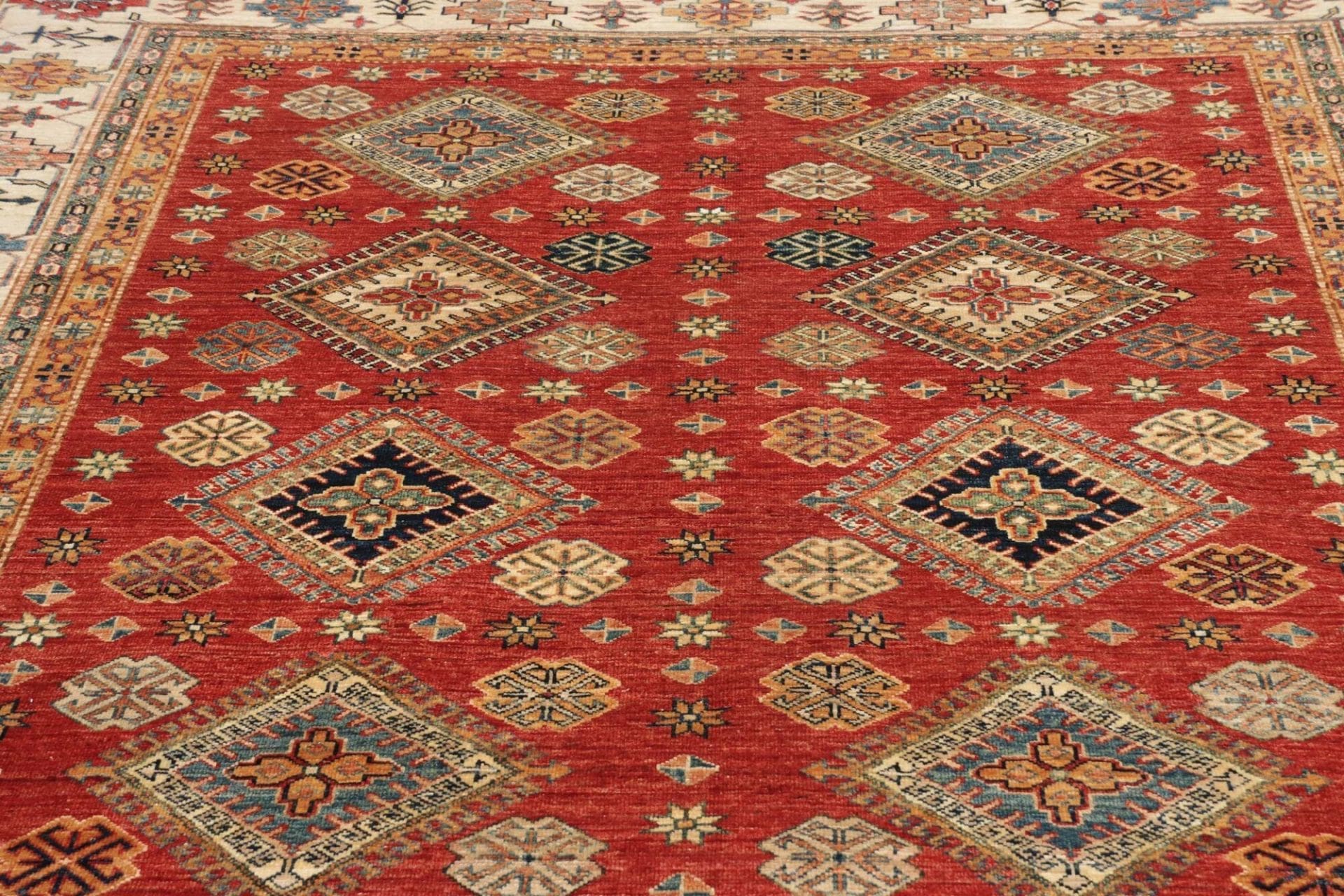 kazak-orientteppich-201-x-298-cm-schurwolle-handgeknupft-6 Hand-Knotted Wool Kazak Pakistani Rug, 201 × 298 cm