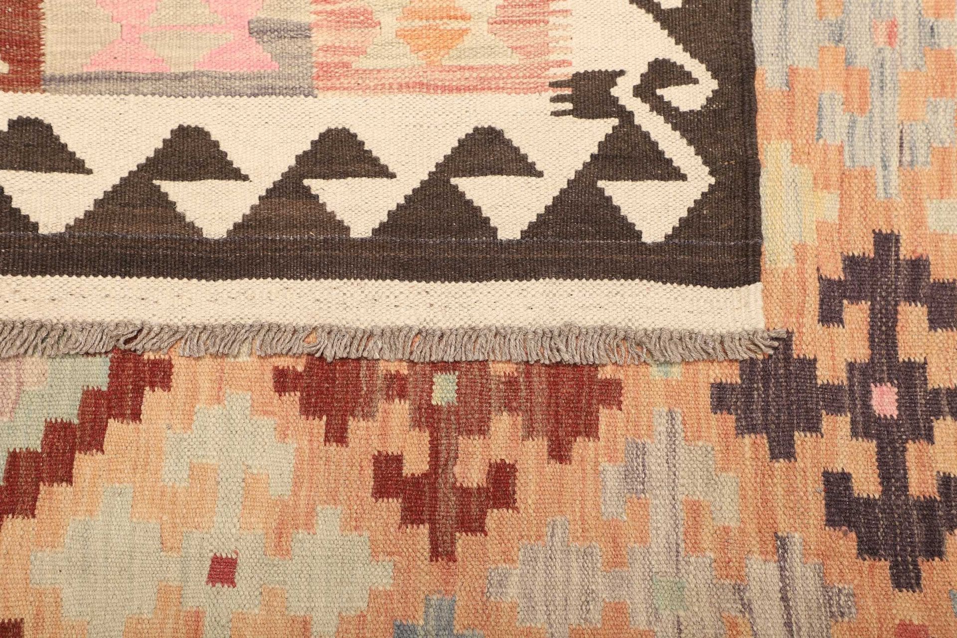 Hand-Woven Wool Kilim Pakistani Rug, 203 × 297 cm