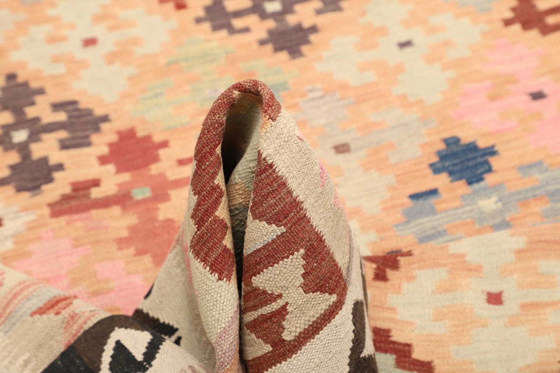 Hand-Woven Wool Kilim Pakistani Rug, 203 × 297 cm