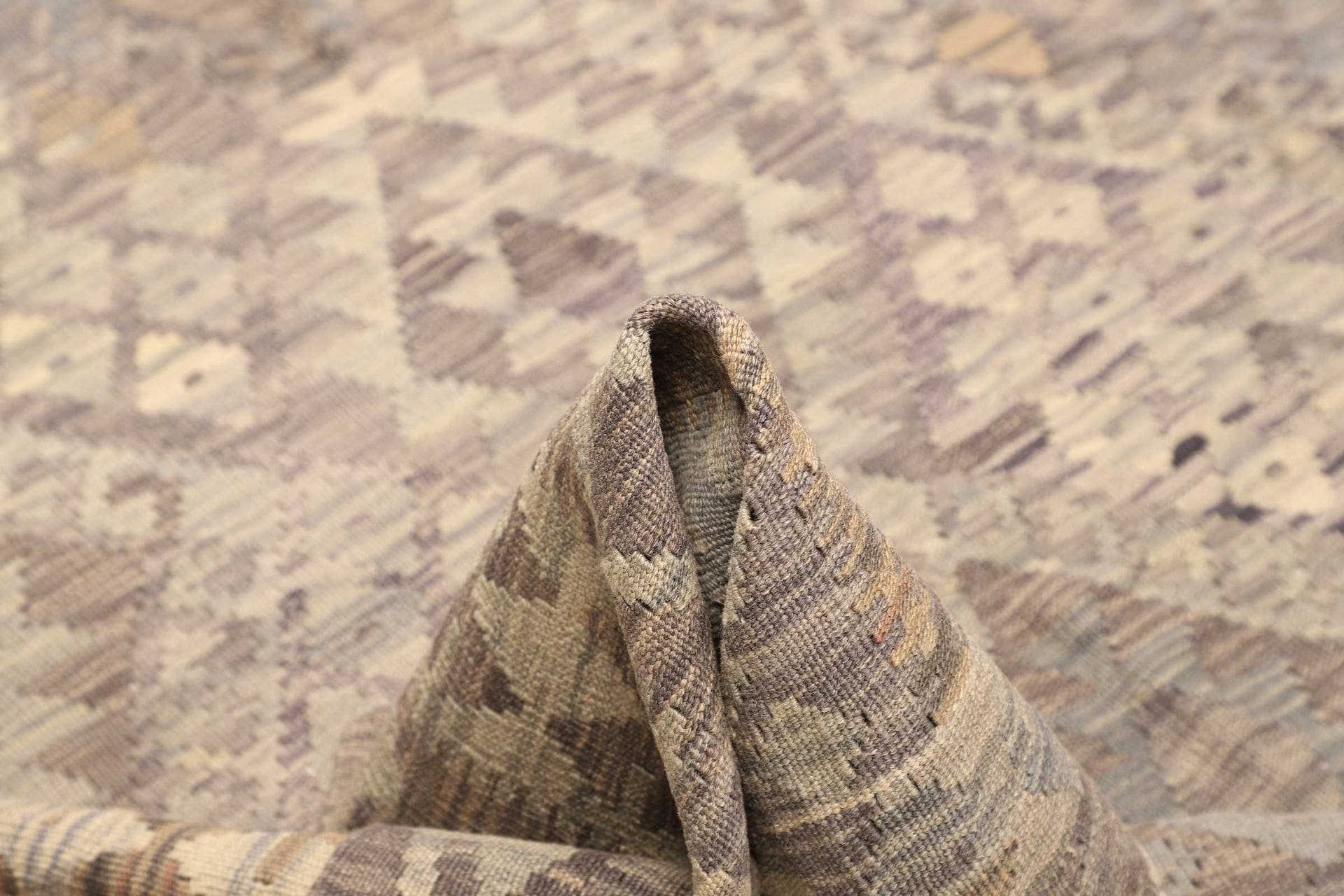 Kilim Pakistani Rug — hand-woven, 215 × 293 cm, Wool