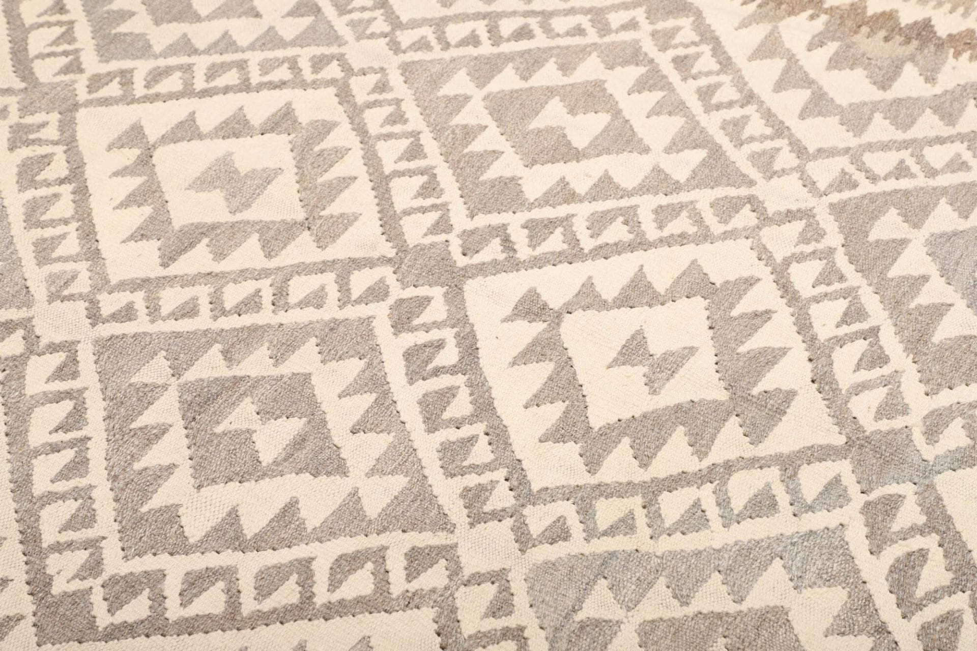 Kilim Pakistani Rug — hand-woven, 201 × 296 cm, Wool