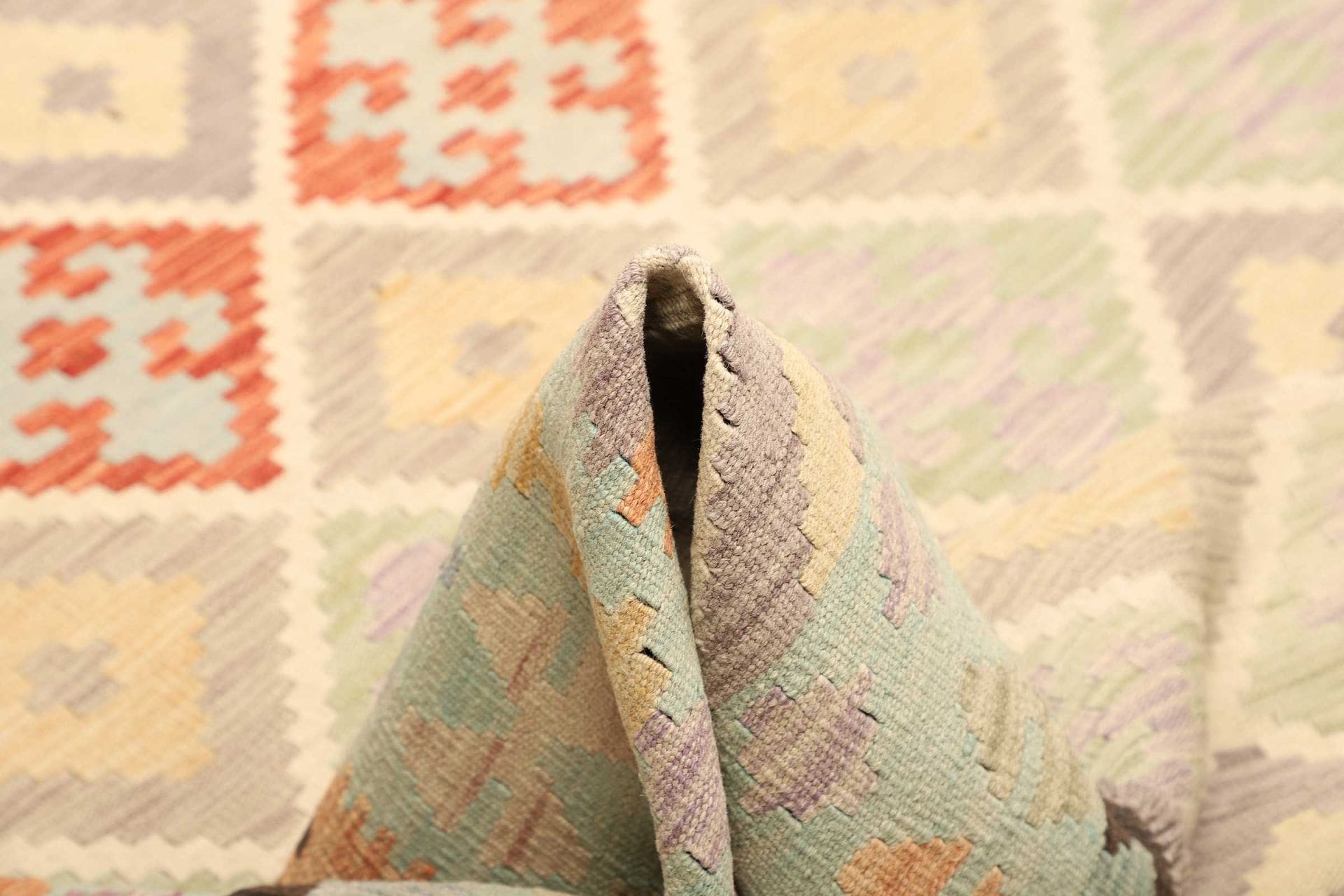 Hand-Woven Wool Kilim Pakistani Rug, 214 × 302 cm