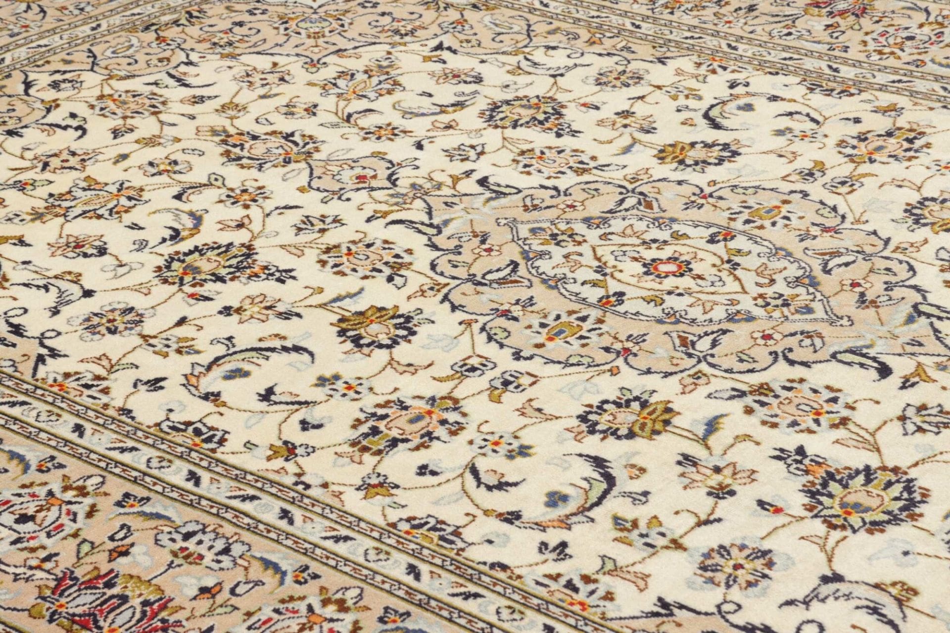 Kashan Persian Rug — hand-knotted, 193 × 298 cm, Wool