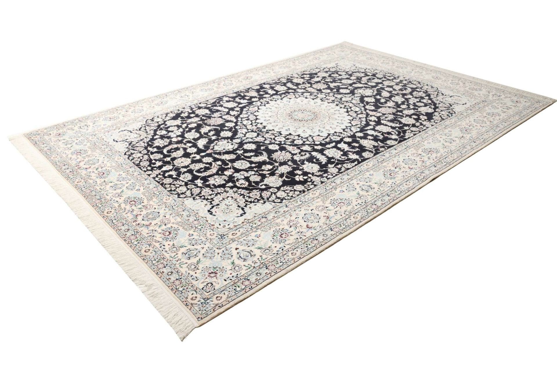 Nain Persian Rug — hand-knotted, 216 × 314 cm, Wool