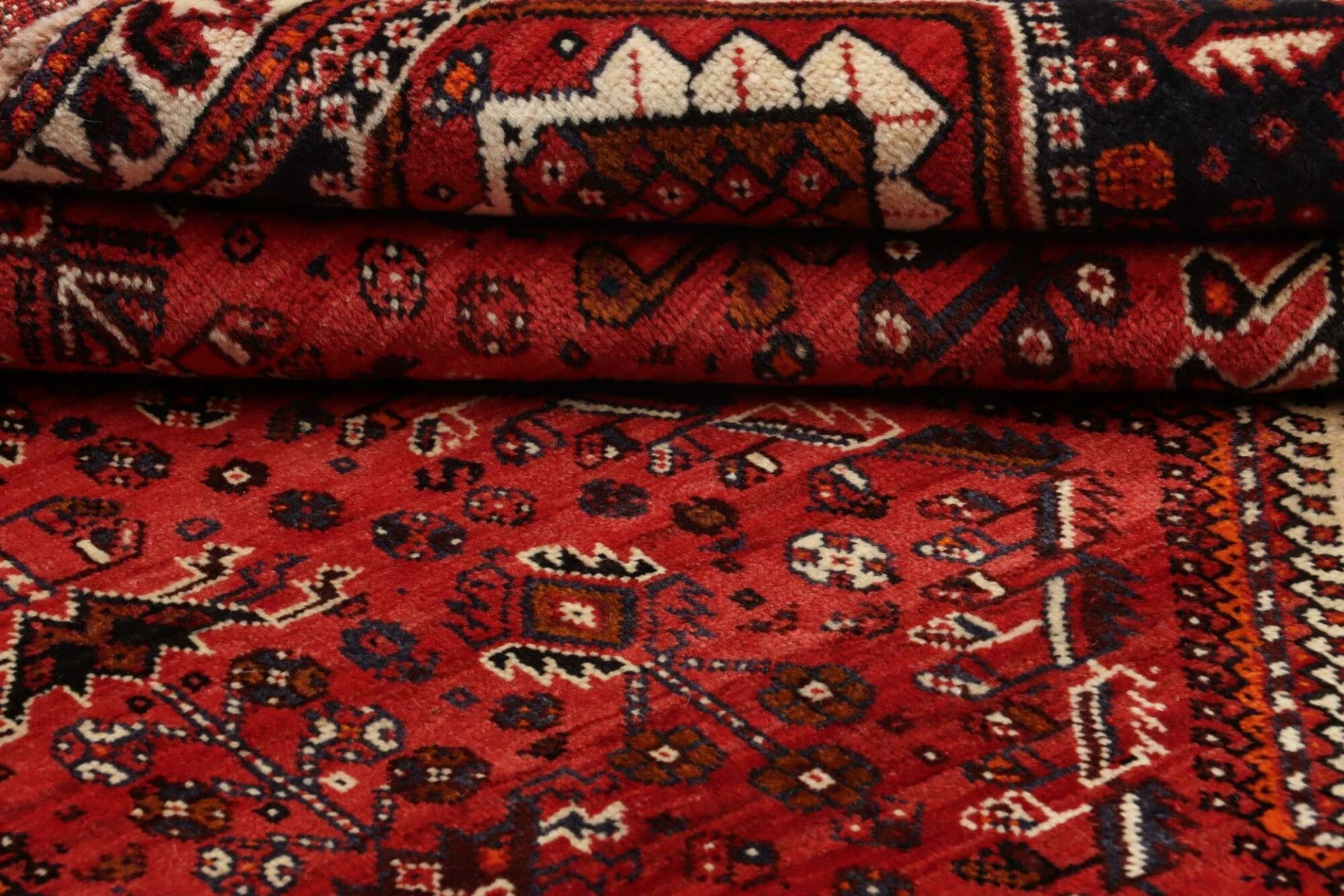 Shiraz Persian Rug — hand-knotted, 186 × 285 cm, Wool