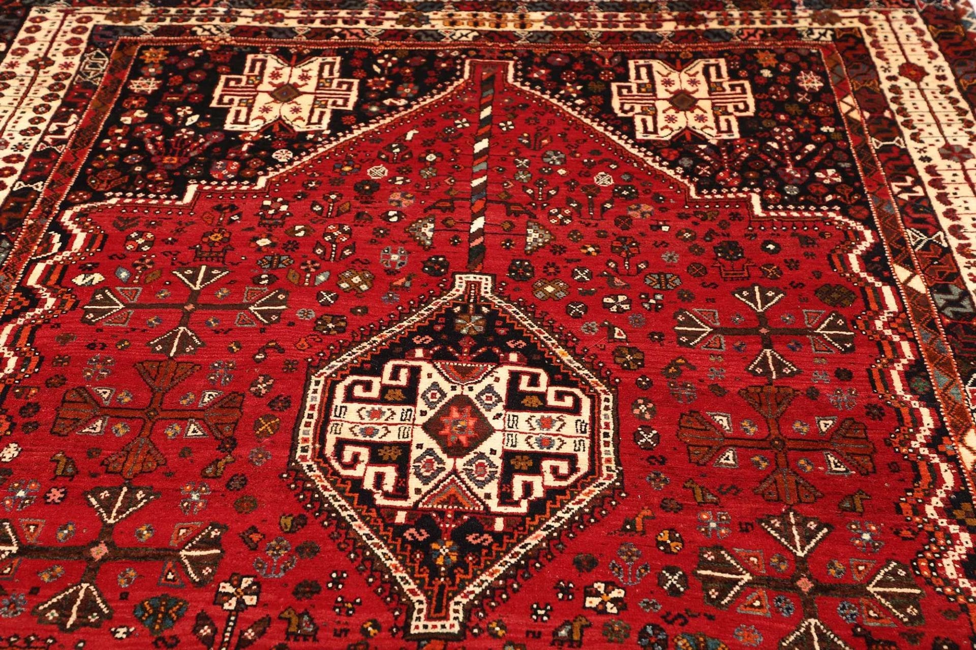 Shiraz Persian Rug 218 × 305 cm, Wool, hand-knotted