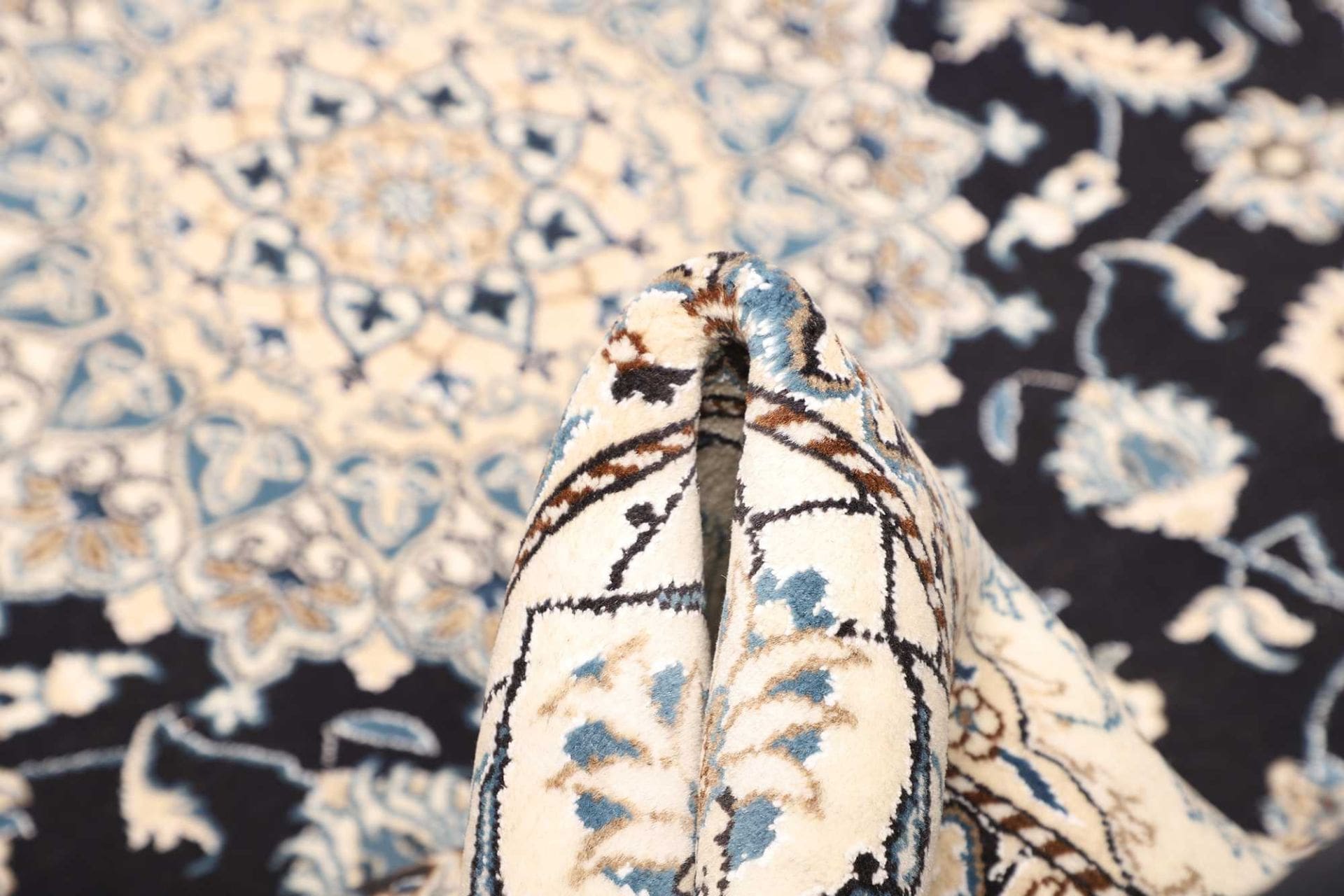 Nain Persian Rug 193 × 295 cm, Wool, hand-knotted