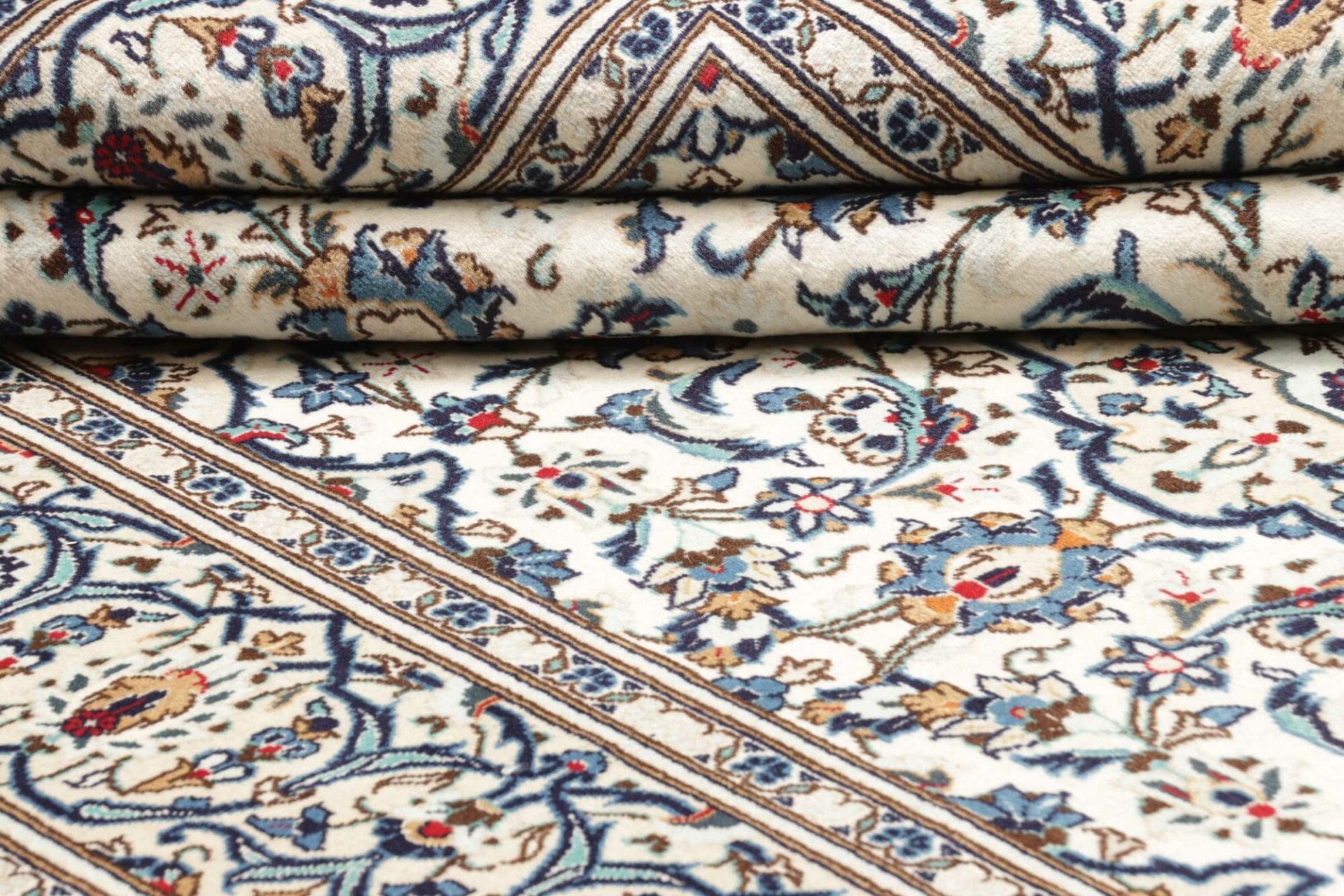 Kashan Persian Rug — hand-knotted, 199 × 300 cm, Wool