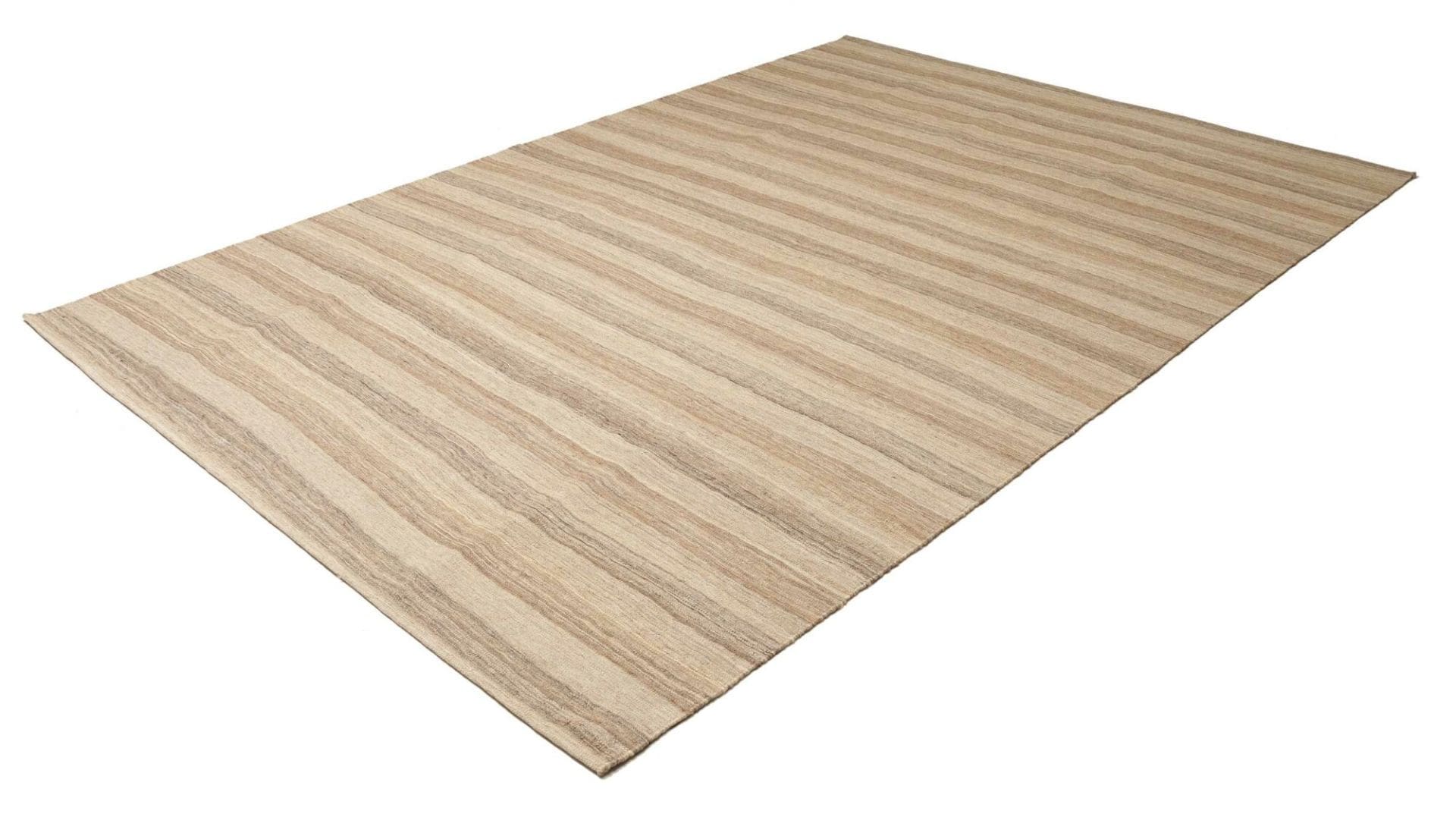 Hand-Woven Wool Kilim Persian Rug, 210 × 308 cm