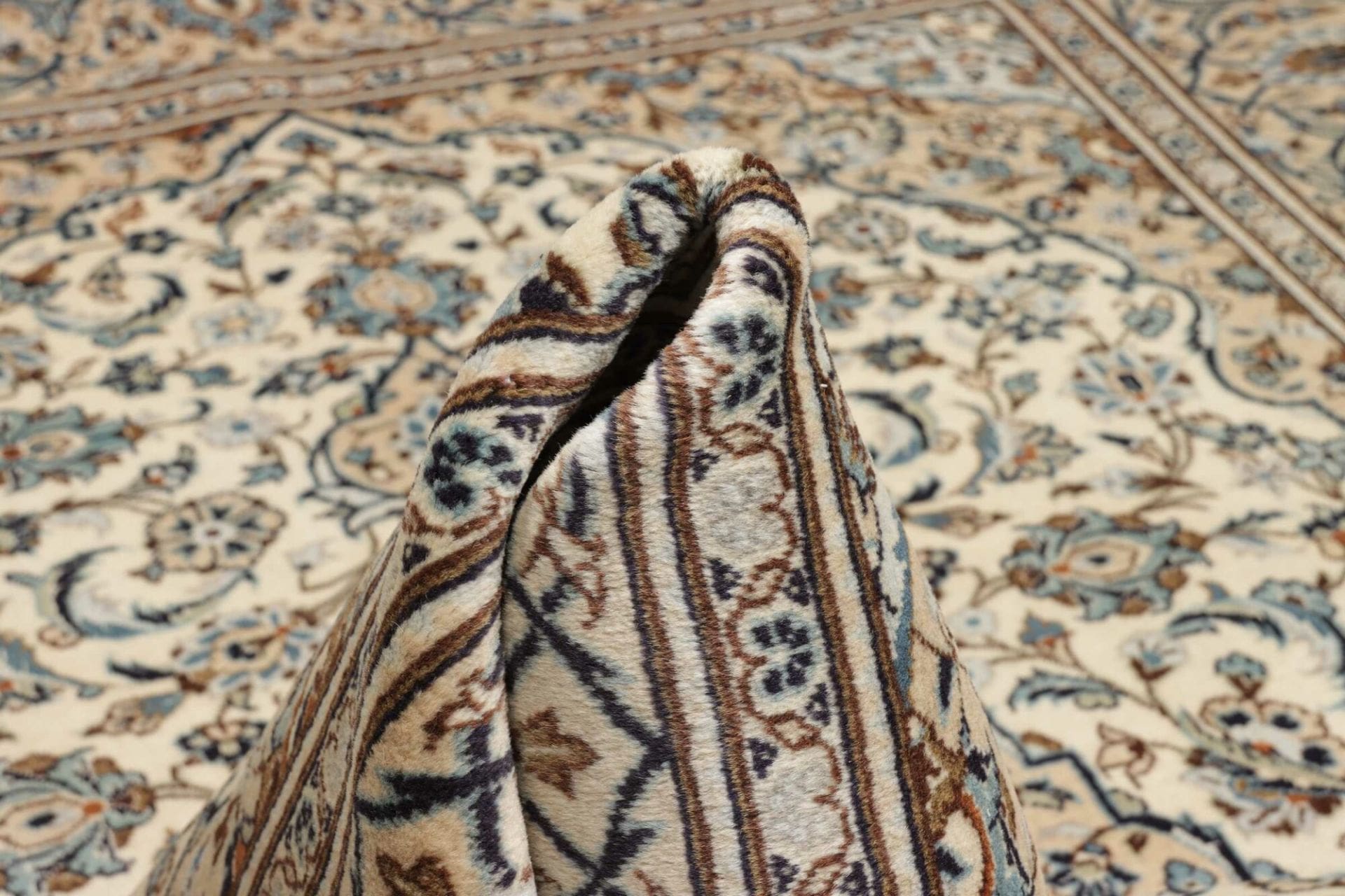 Kashan Persian Rug — hand-knotted, 201 × 308 cm, Wool