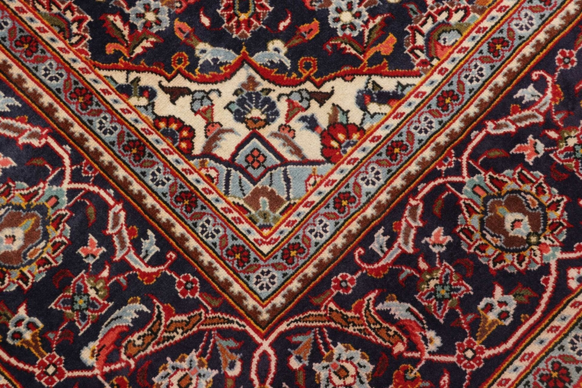 kashan-teppich-201-x-314-cm-schurwolle-perserteppich-handgeknupft-5 Kashan Persian Rug — hand-knotted, 201 × 314 cm, Wool