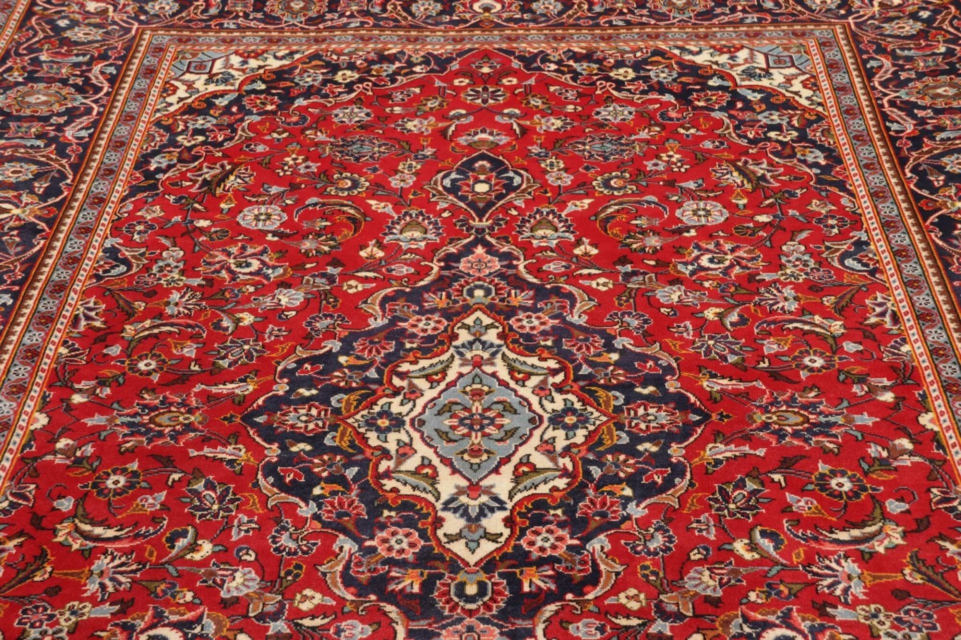 kashan-teppich-201-x-314-cm-schurwolle-perserteppich-handgeknupft-6 Kashan Persian Rug — hand-knotted, 201 × 314 cm, Wool