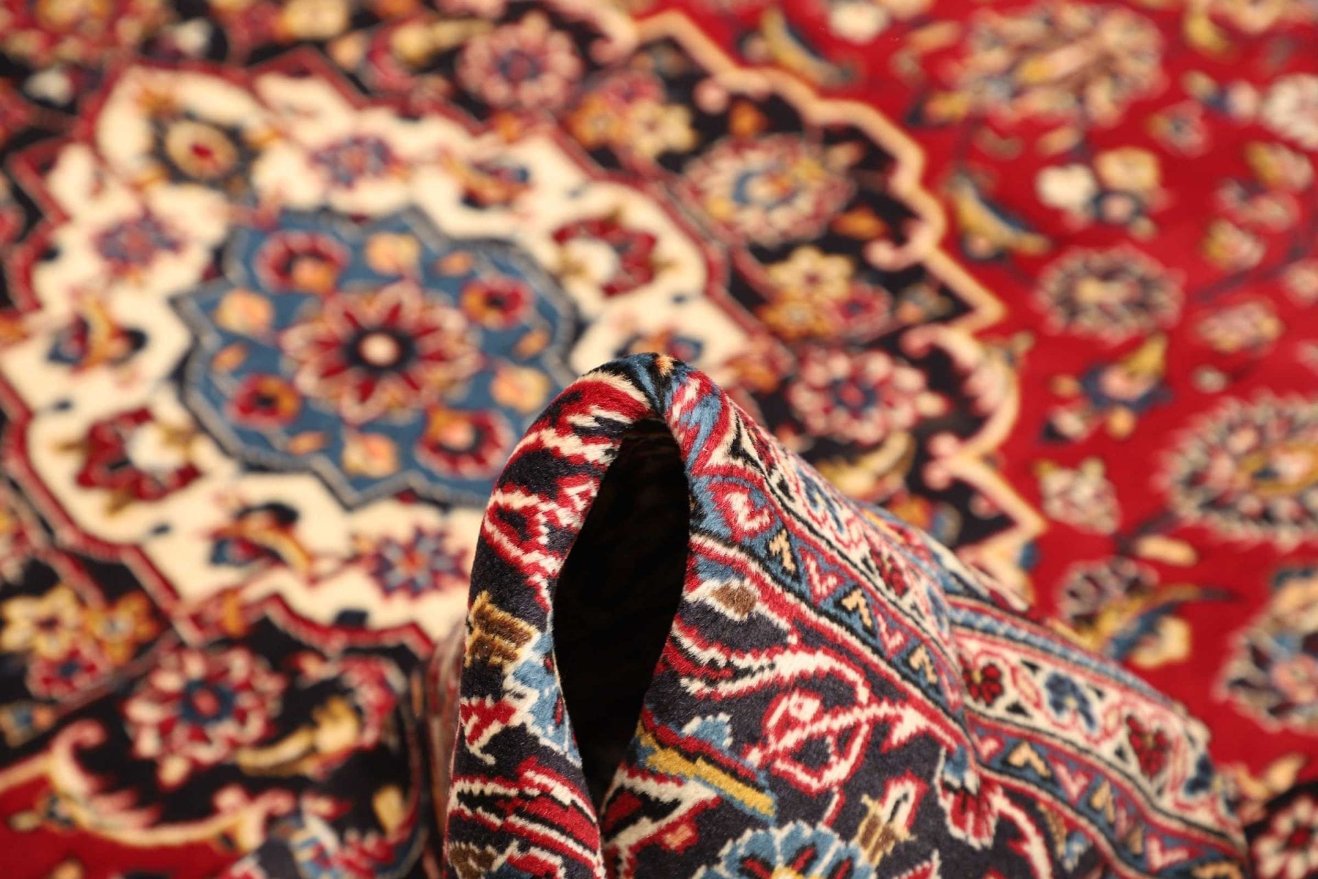 Kashan Persian Rug — hand-knotted, 201 × 307 cm, Wool
