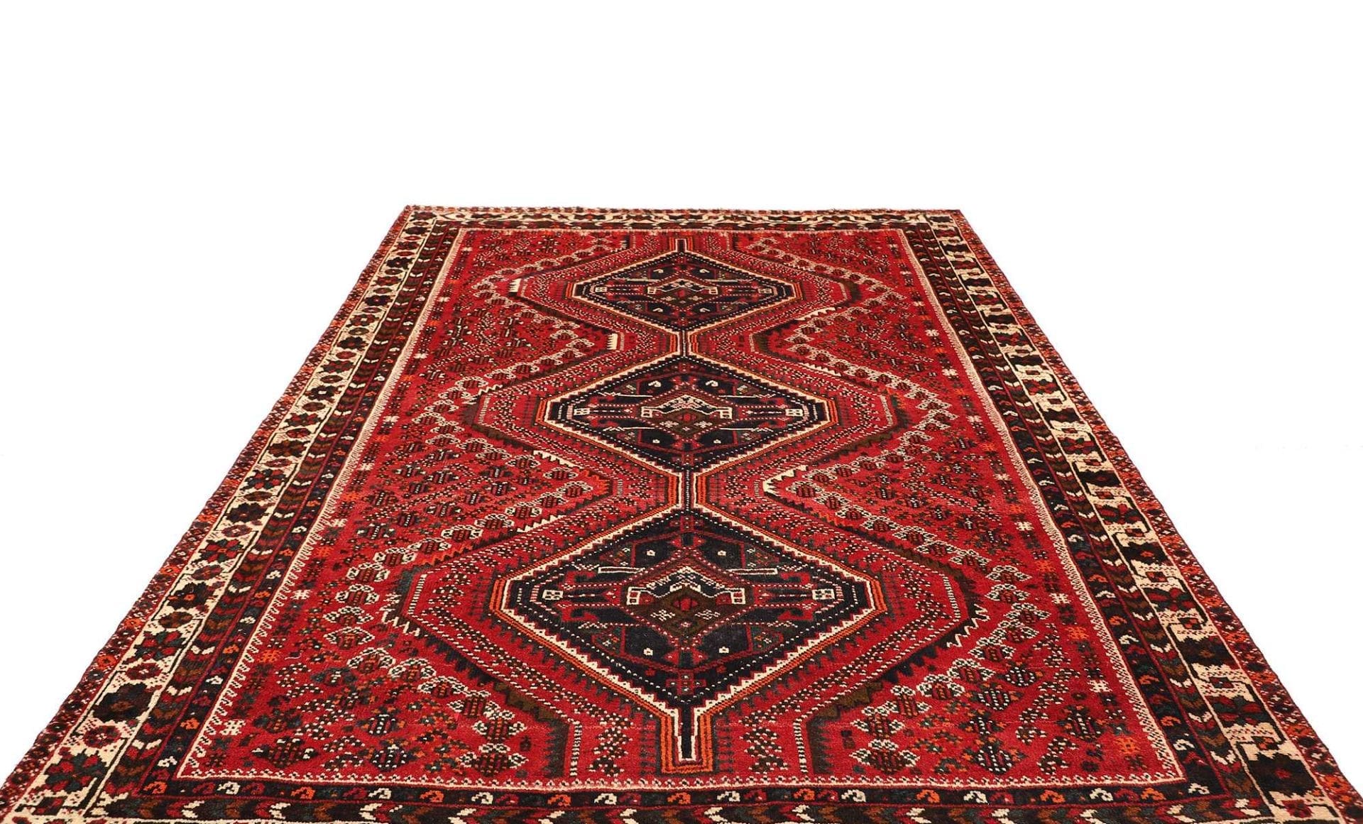 Hand-Knotted Wool Shiraz Persian Rug, 208 × 293 cm