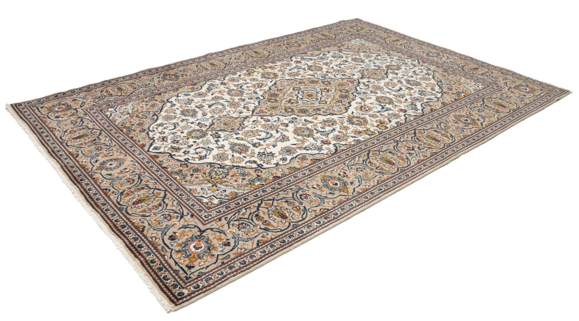 Hand-Knotted Wool Kashan Persian Rug, 203 × 300 cm