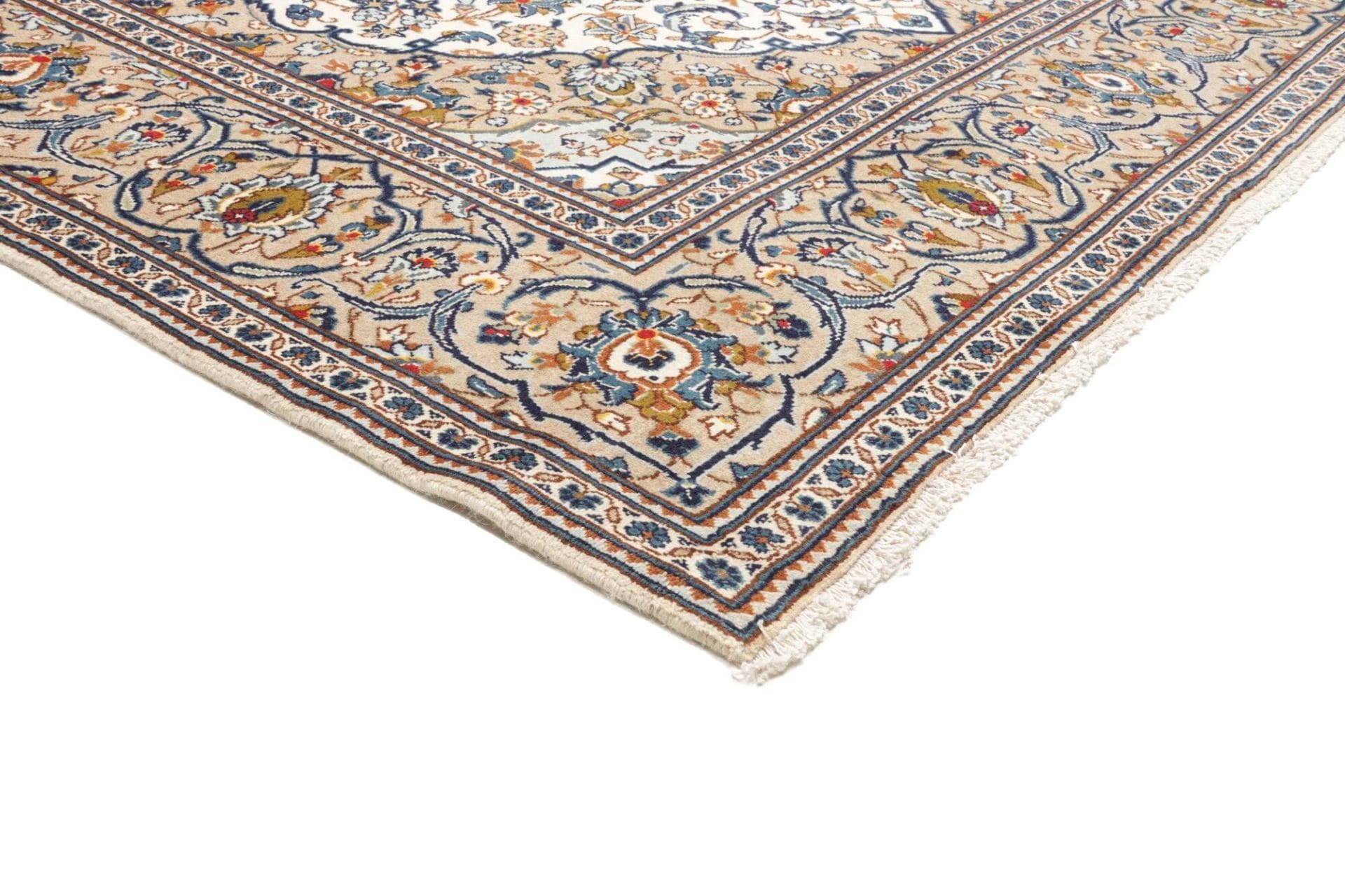 Hand-Knotted Wool Kashan Persian Rug, 203 × 300 cm