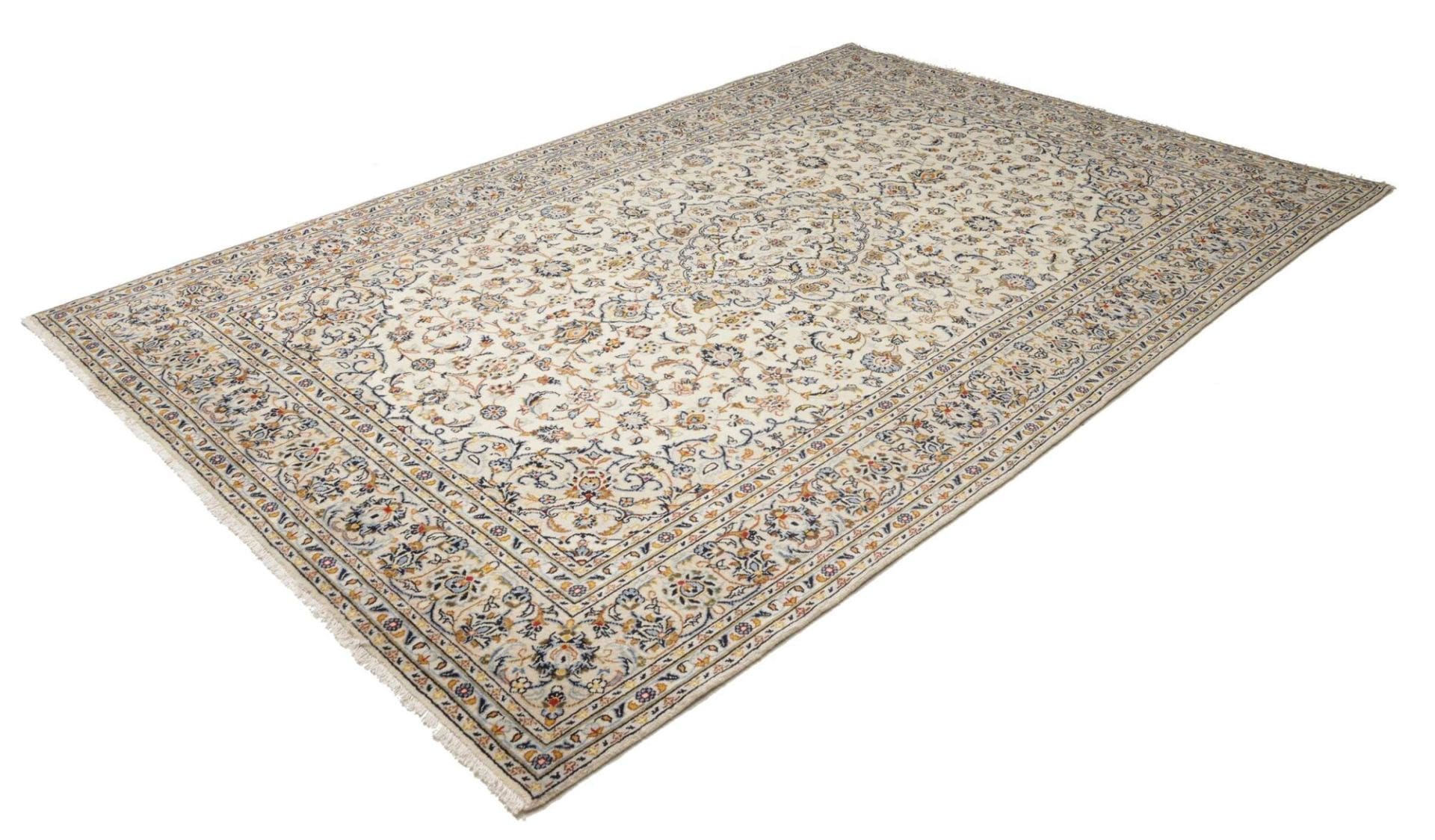 Hand-Knotted Wool Kashan Persian Rug, 203 × 303 cm