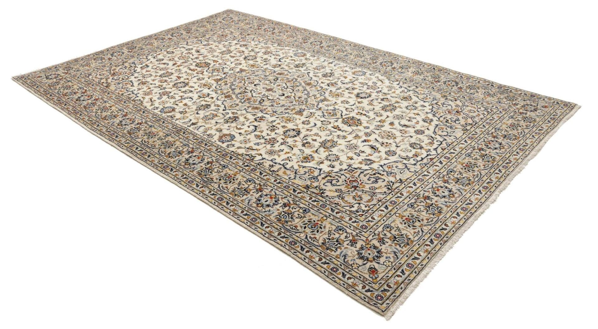 Hand-Knotted Wool Kashan Persian Rug, 203 × 303 cm