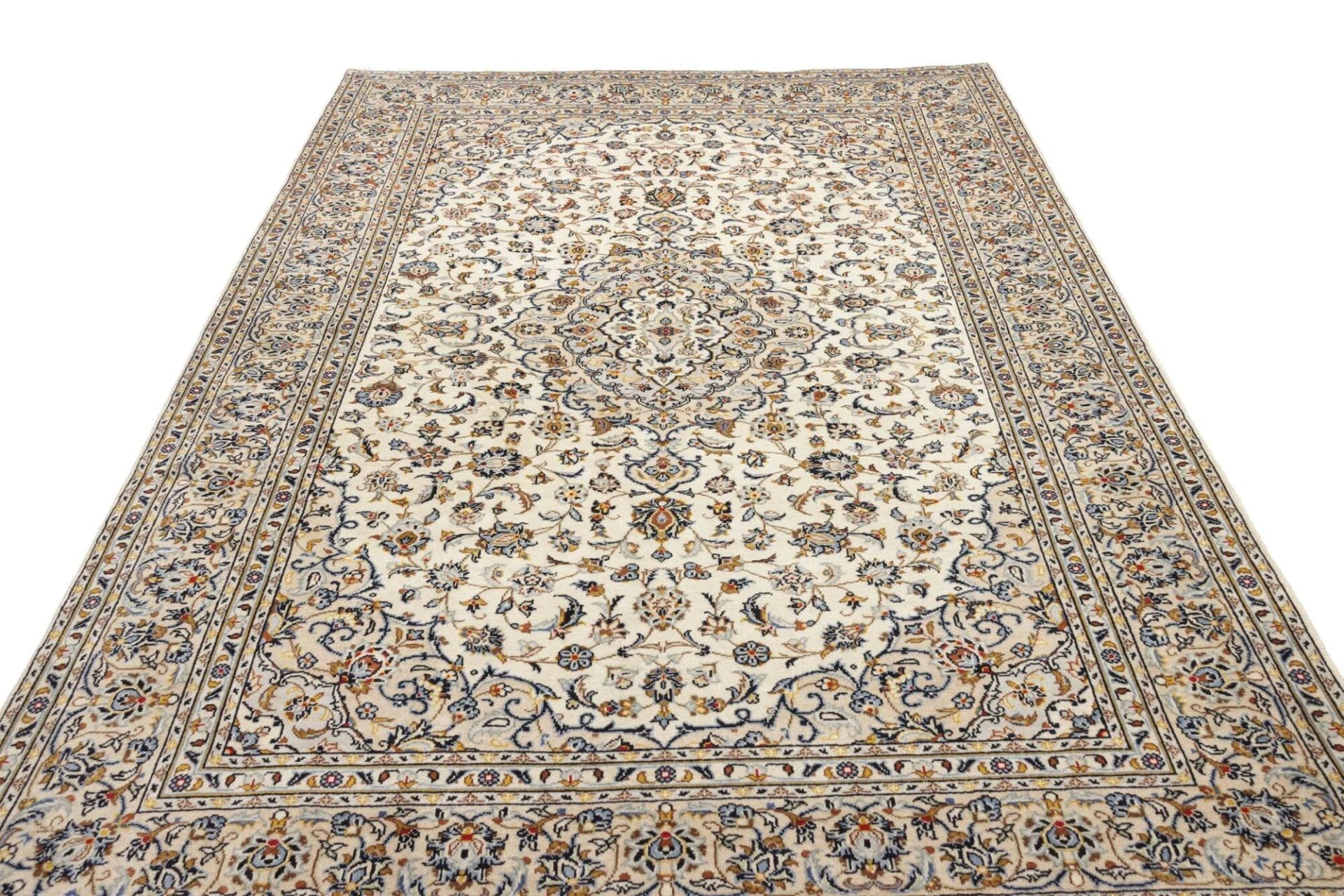Hand-Knotted Wool Kashan Persian Rug, 203 × 303 cm