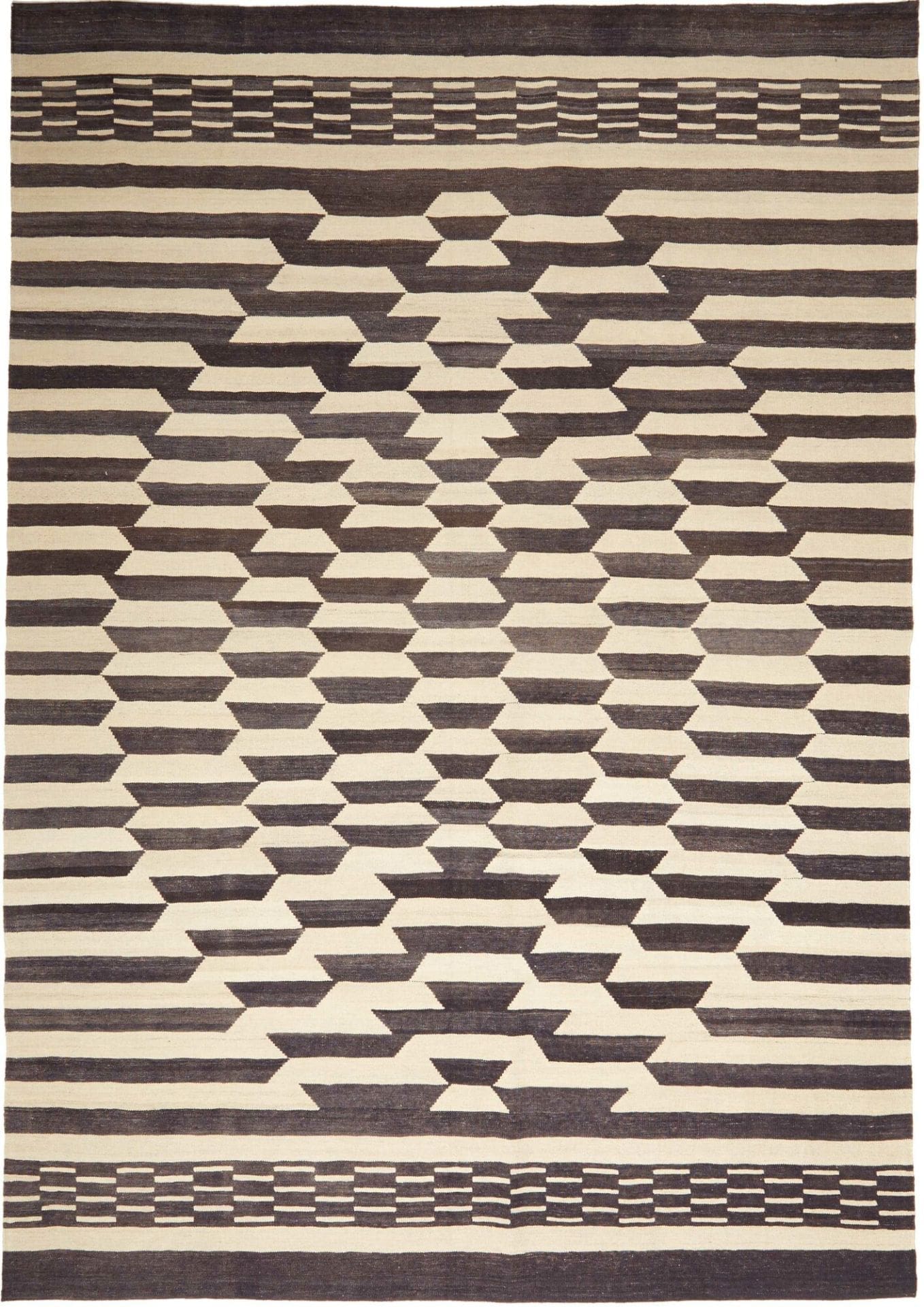 Hand-Woven Wool Kilim Persian Rug, 216 × 305 cm