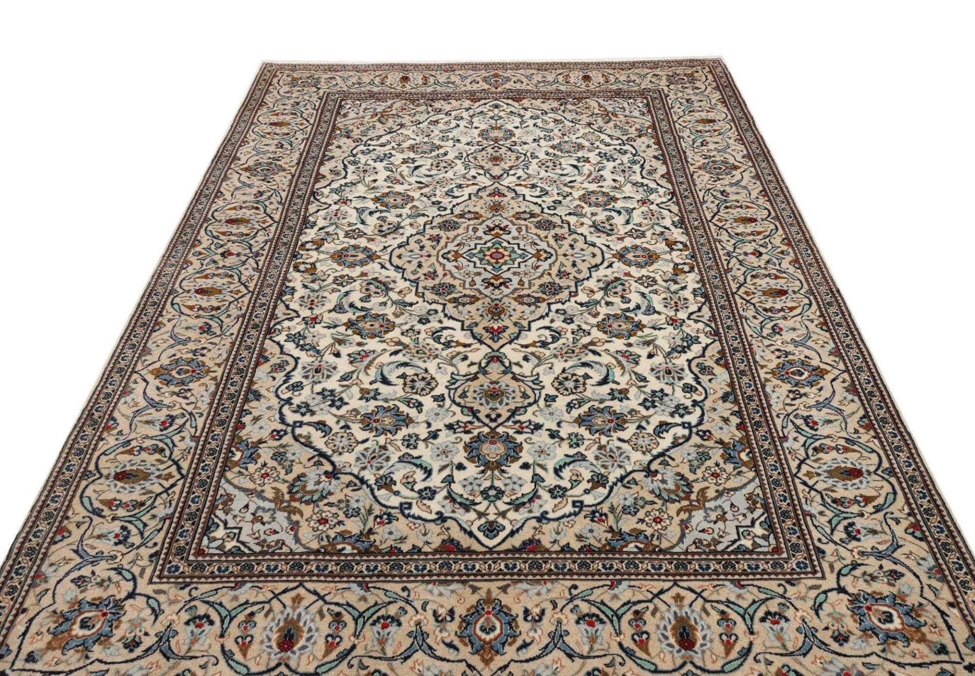 Hand-Knotted Wool Kashan Persian Rug, 198 × 294 cm