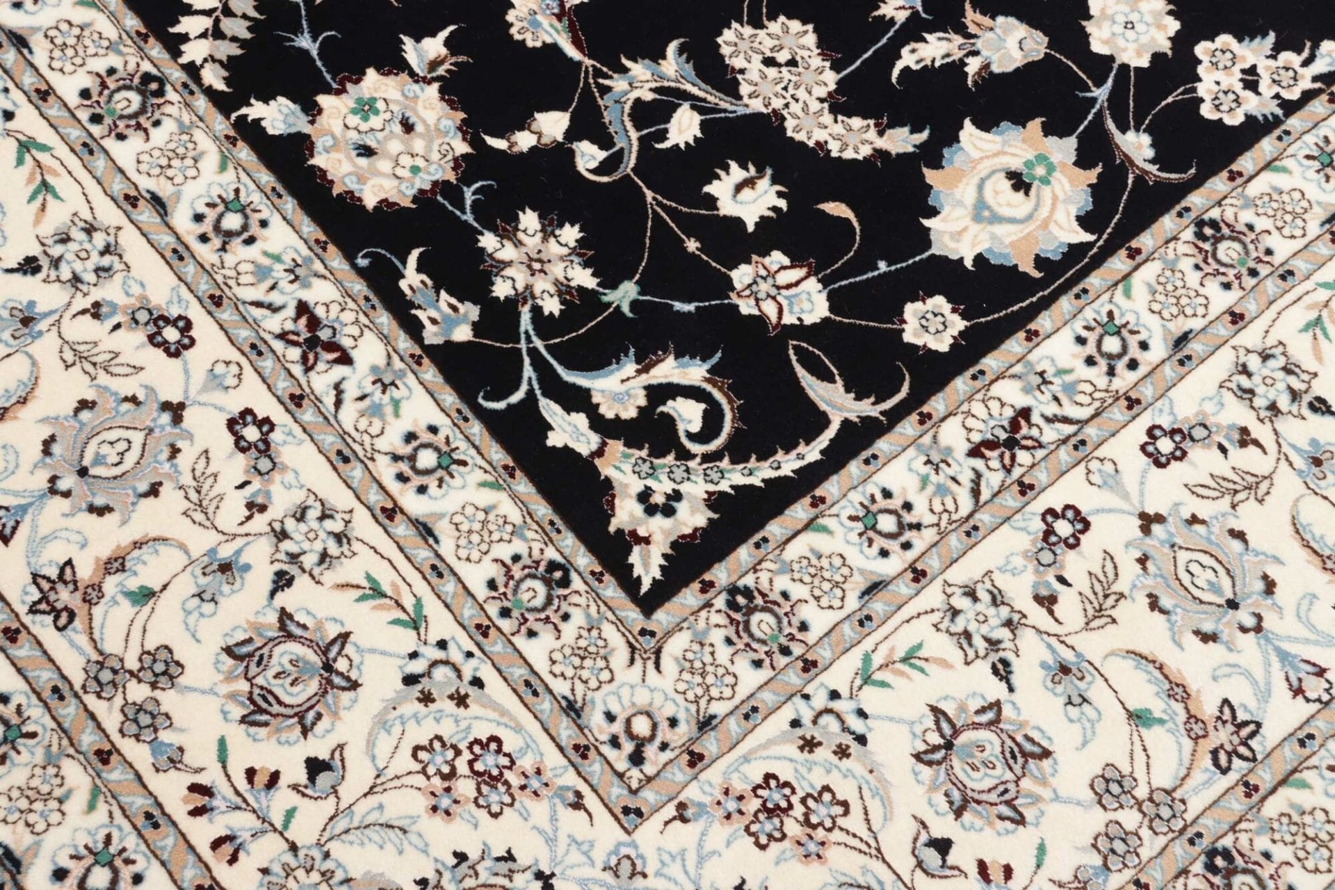 Nain Persian Rug 206 × 306 cm, Wool, hand-knotted