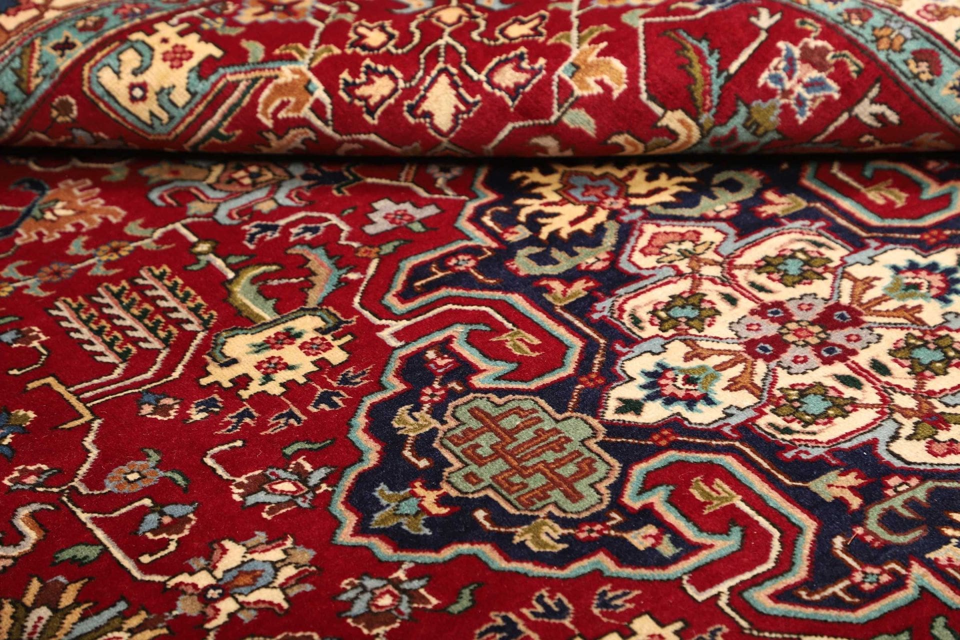 Hand-Knotted Wool Tabriz Persian Rug, 196 × 286 cm