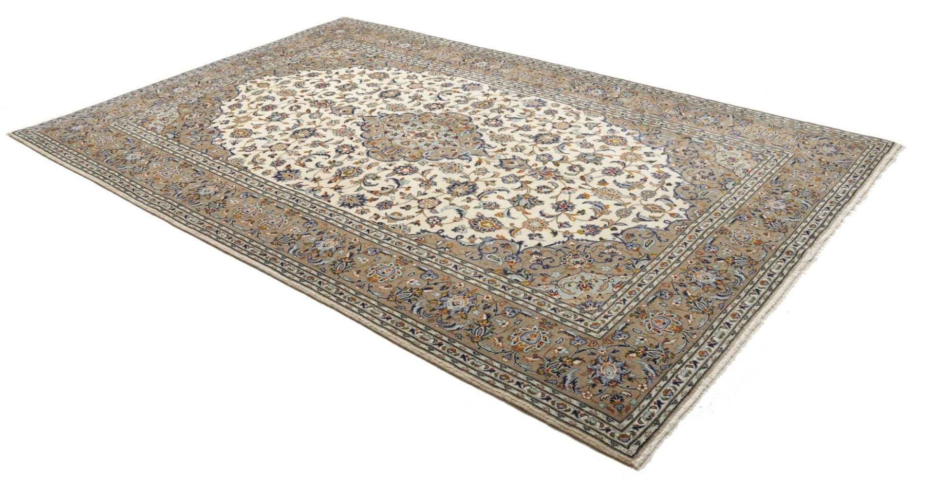 Kashan Persian Rug 206 × 310 cm, Wool, hand-knotted