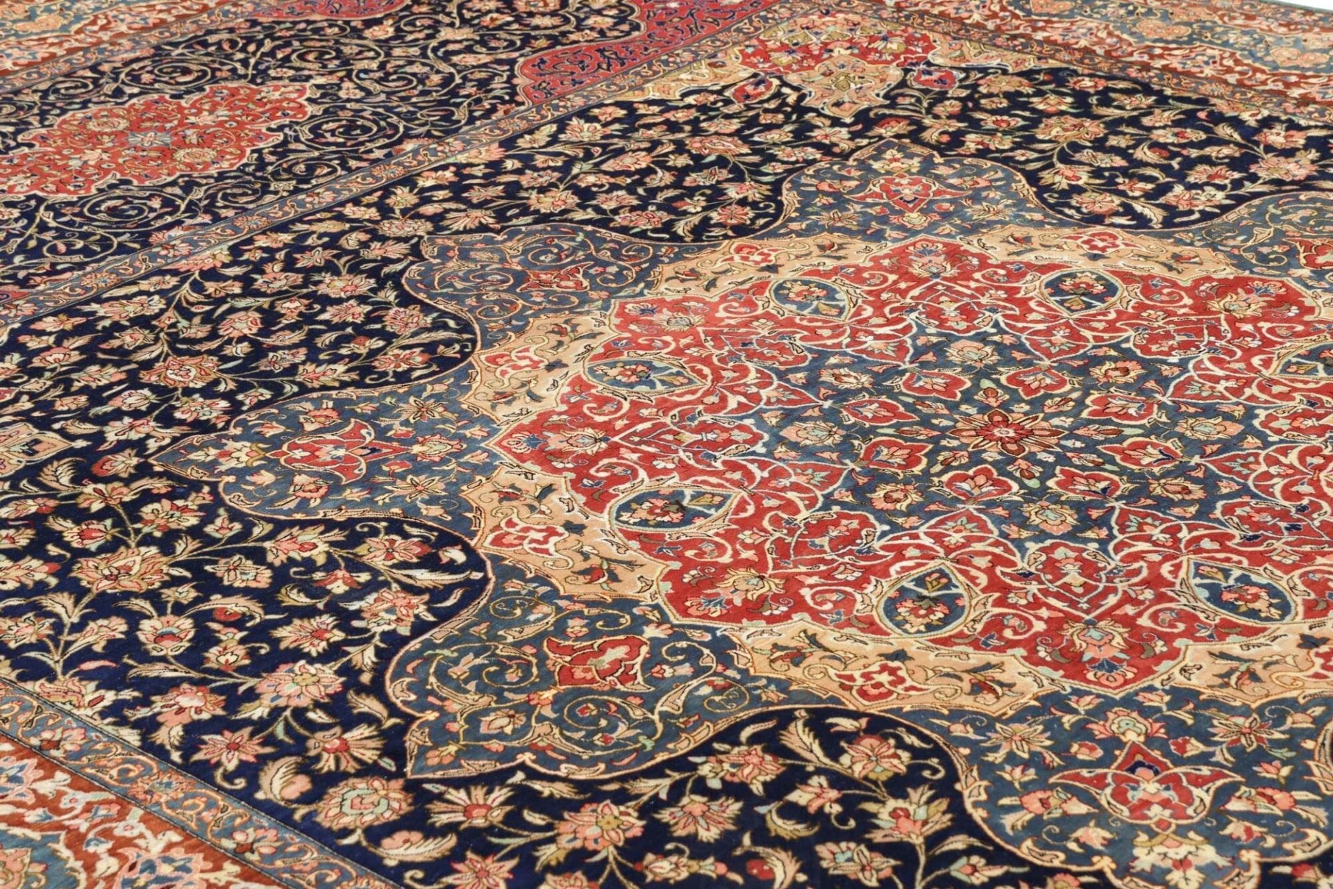 Qom Persian Rug — hand-knotted, 198 × 298 cm, Silk