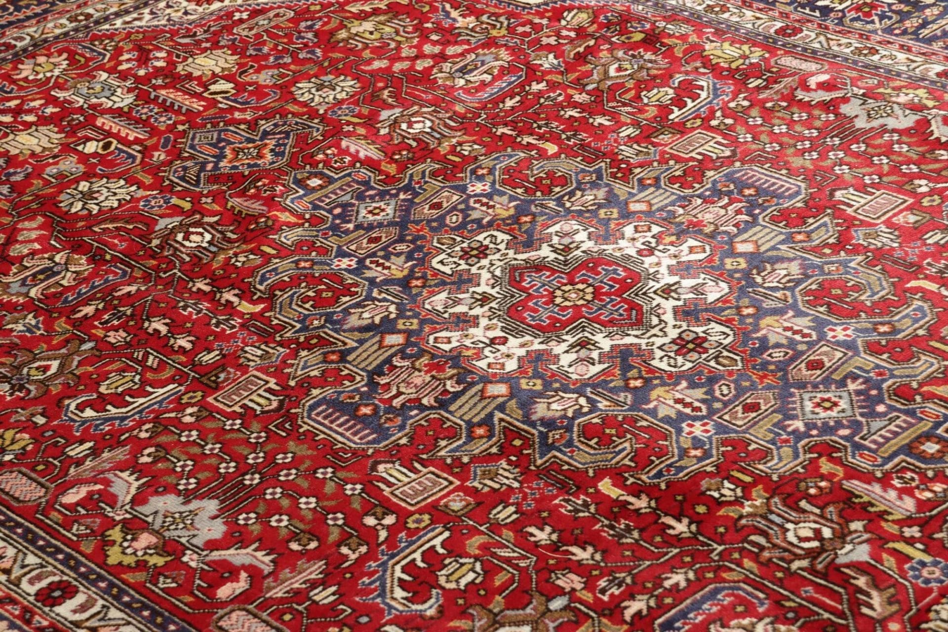 orientteppich-tabriz-206-x-295-cm-handgeknupft-schurwolle-7 Tabriz Persian Rug — hand-knotted, 206 × 295 cm, Wool