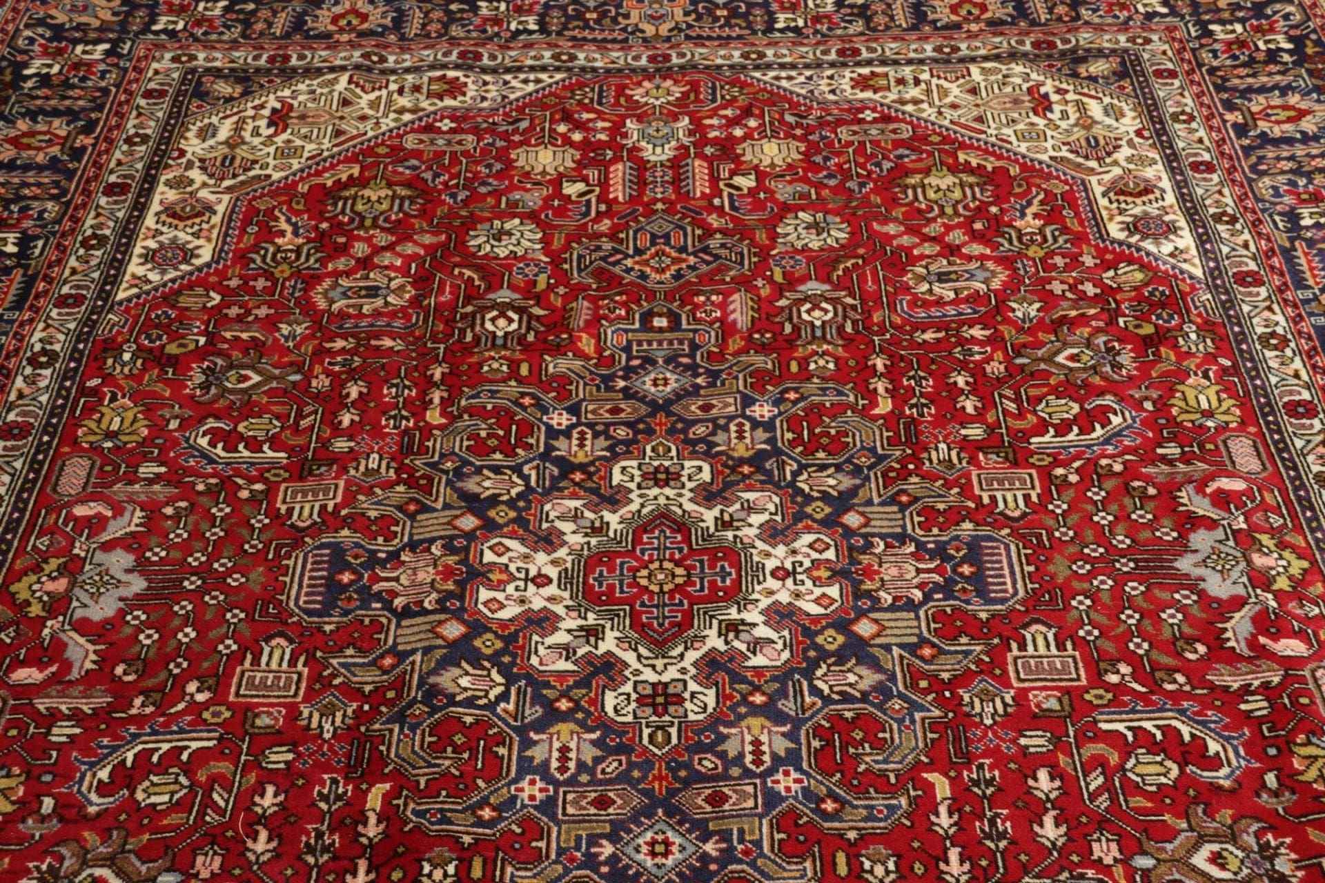 orientteppich-tabriz-206-x-295-cm-handgeknupft-schurwolle-8 Tabriz Persian Rug — hand-knotted, 206 × 295 cm, Wool