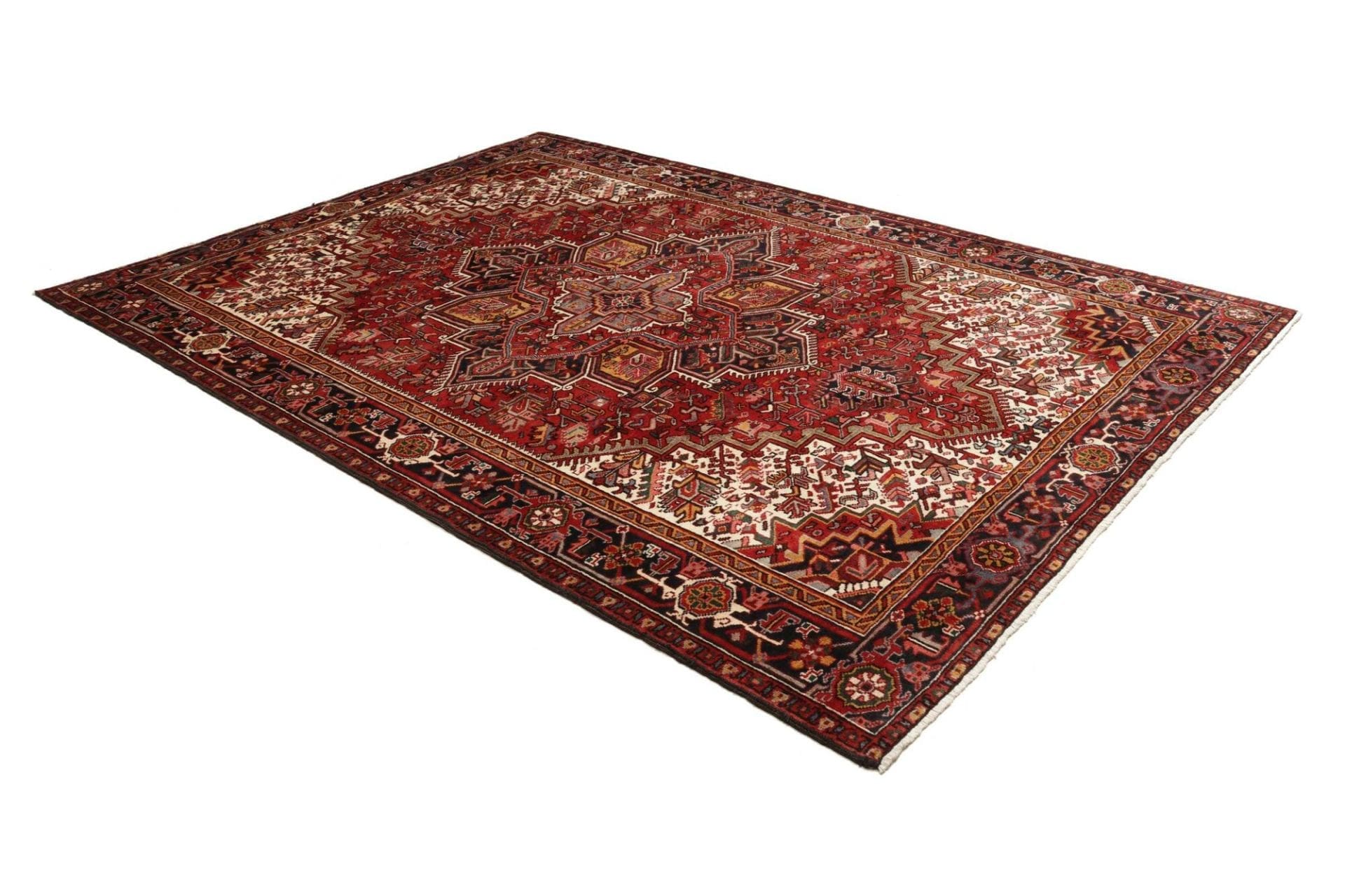 Heriz Persian Rug — hand-knotted, 225 × 311 cm, Wool