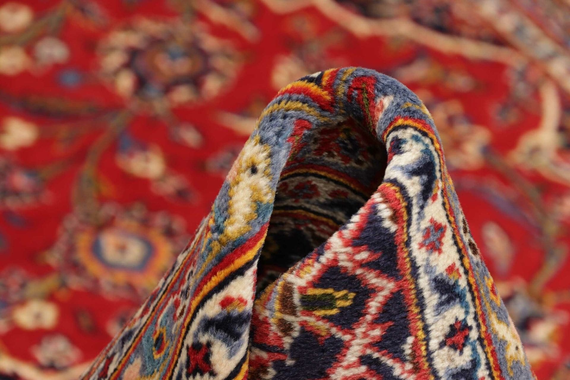 Kashan Persian Rug 207 × 313 cm, Wool, hand-knotted