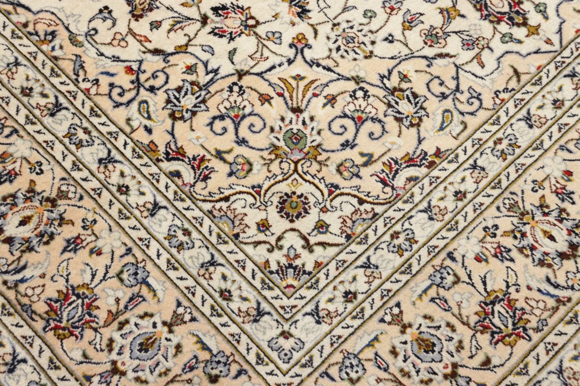 Kashan Persian Rug — hand-knotted, 203 × 305 cm, Wool