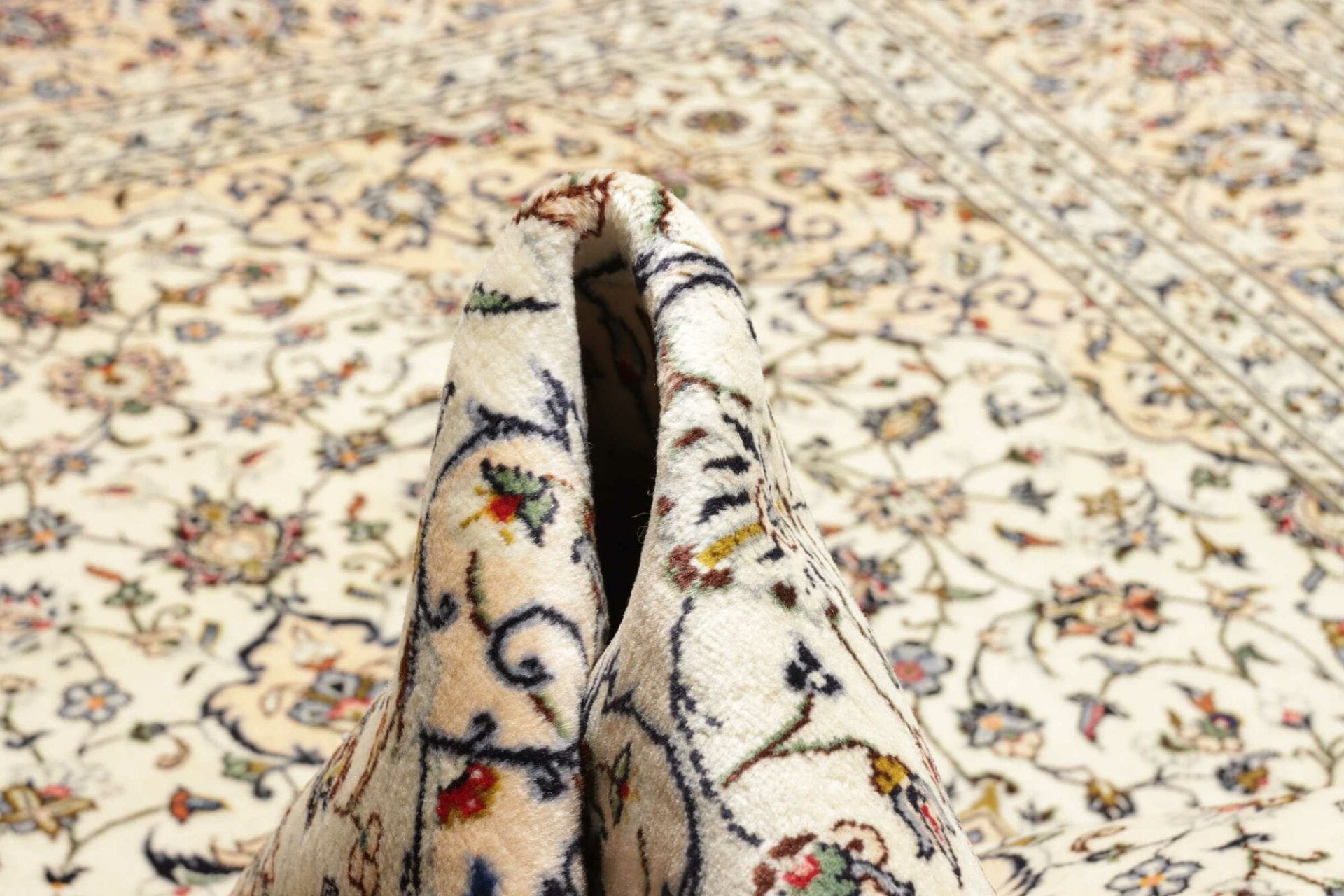 Kashan Persian Rug — hand-knotted, 203 × 305 cm, Wool