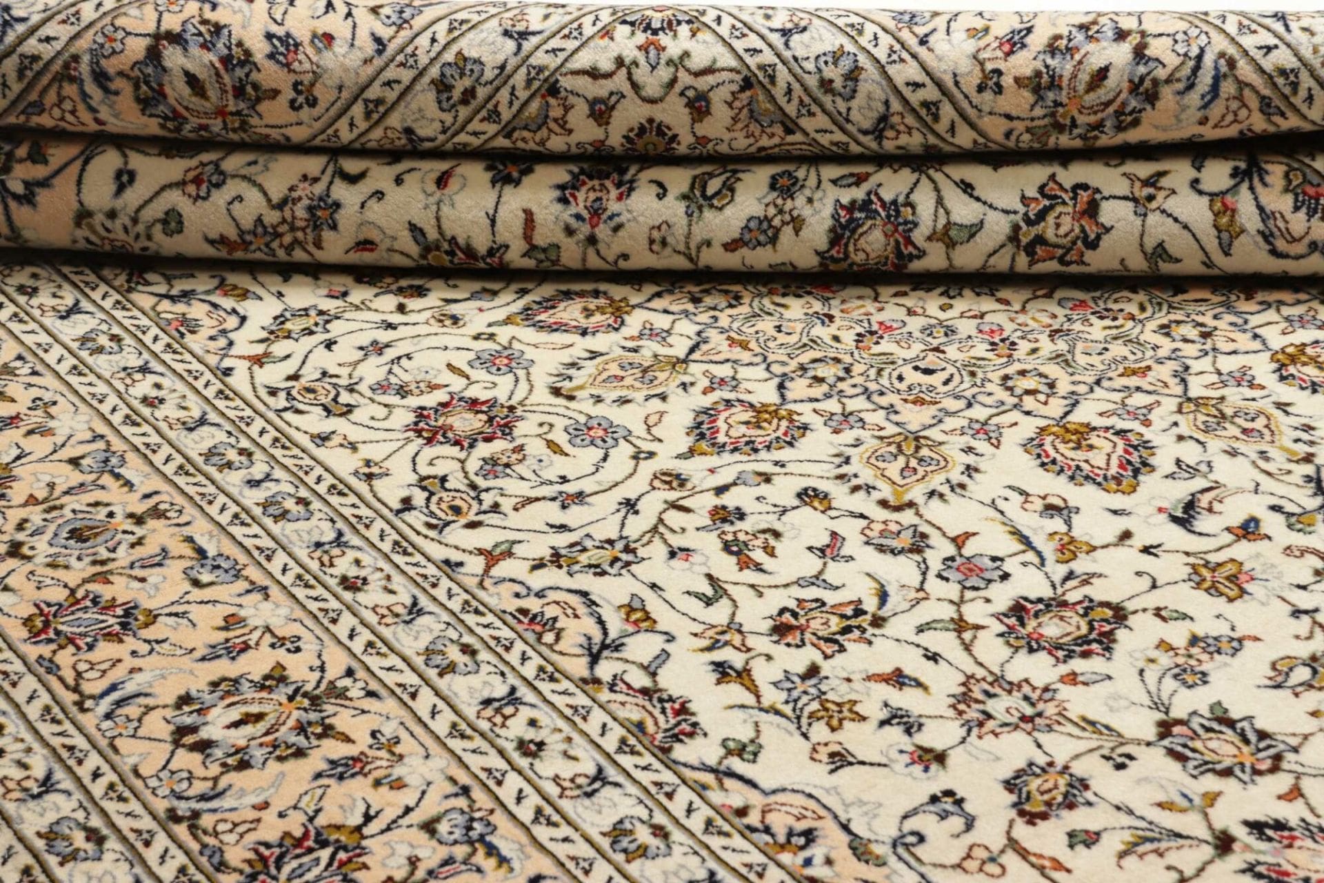 Kashan Persian Rug — hand-knotted, 203 × 305 cm, Wool
