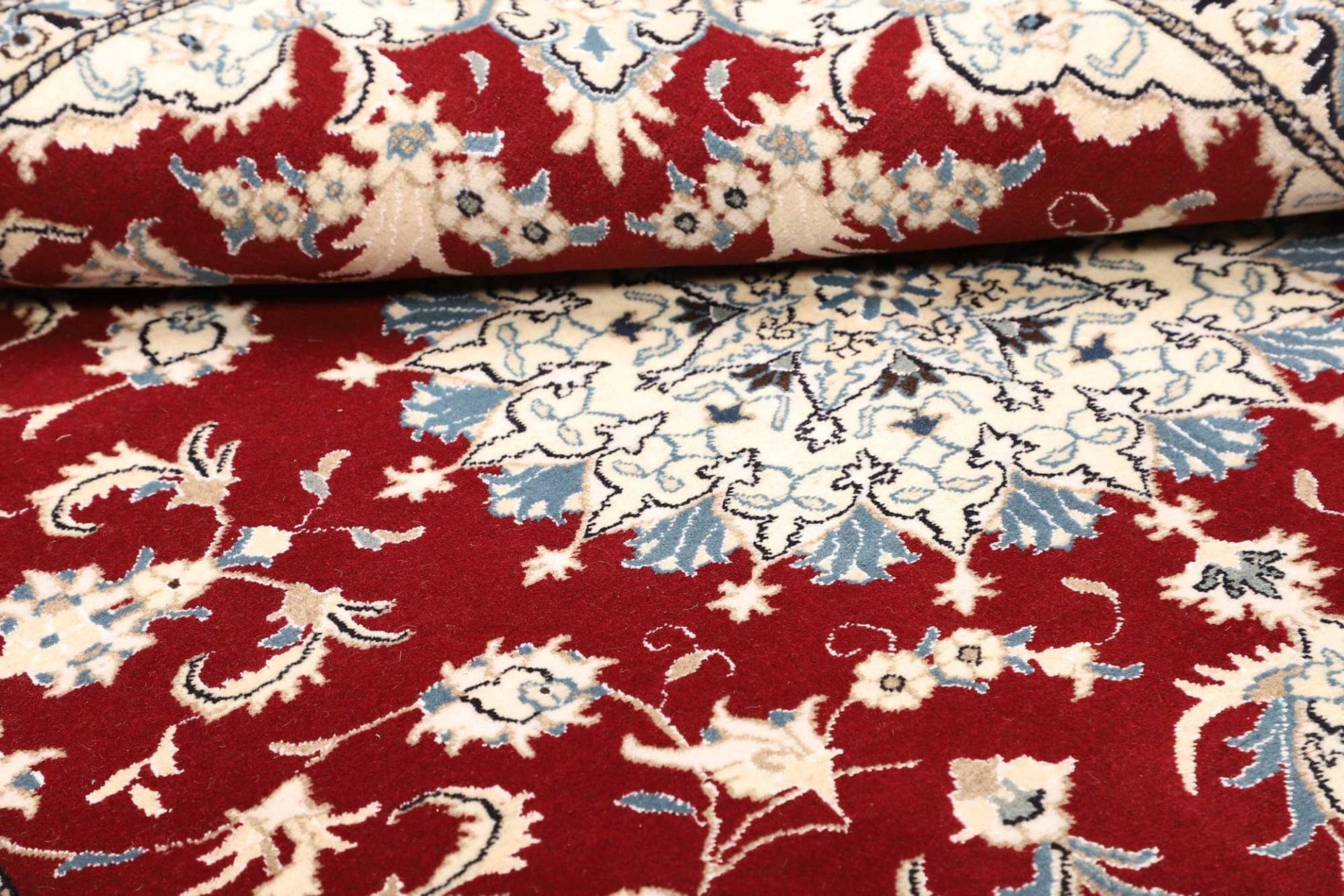 Nain Persian Rug 173 × 235 cm, Wool, hand-knotted