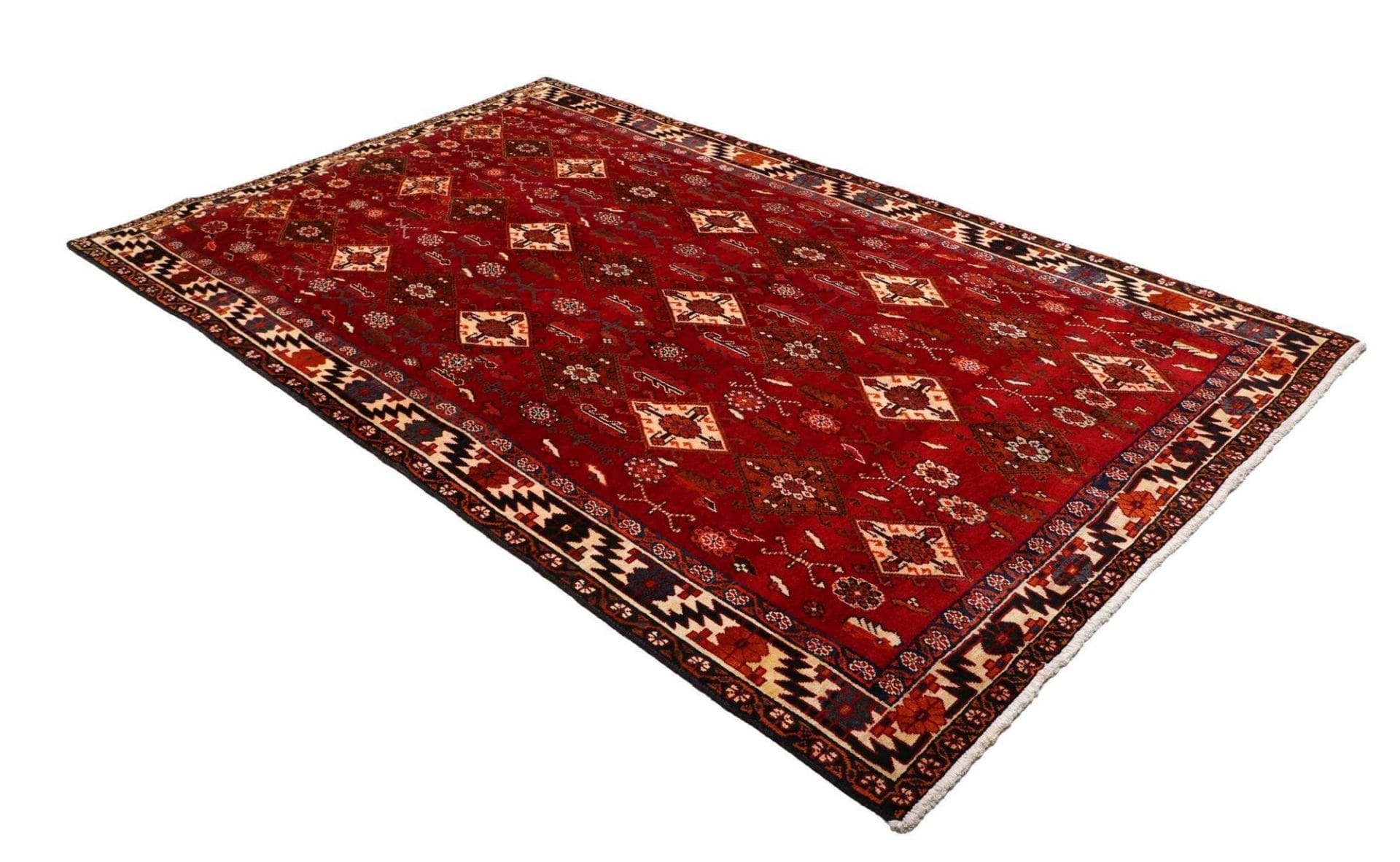 Hand-Knotted Wool Shiraz Persian Rug, 161 × 258 cm