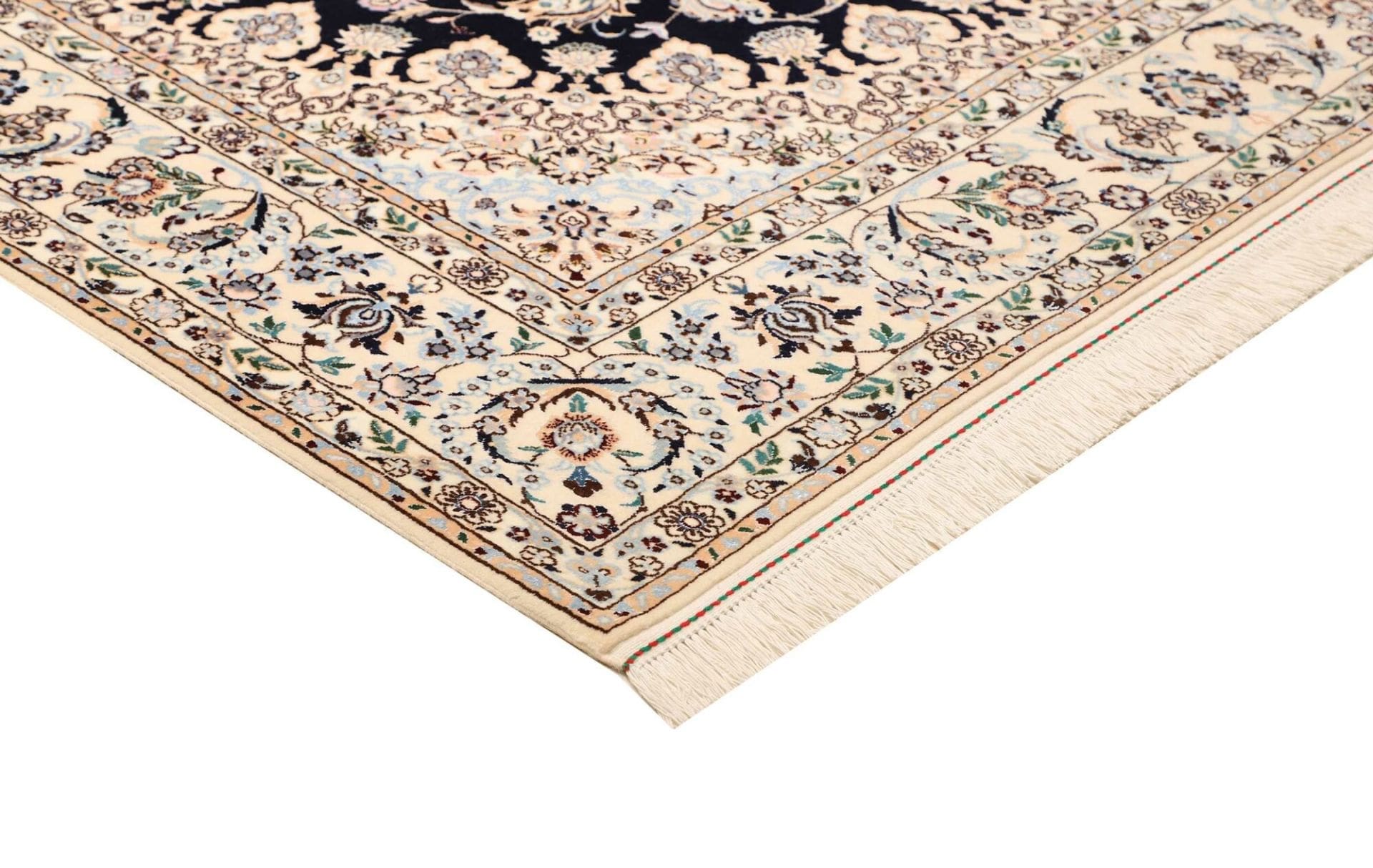 Nain Persian Rug — hand-knotted, 161 × 231 cm, Wool