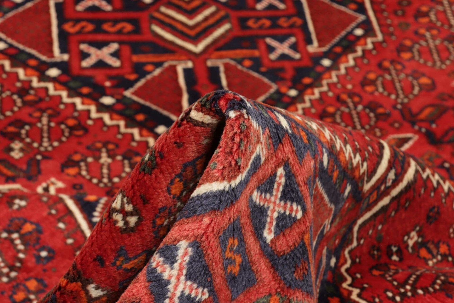 Hand-Knotted Wool Qashqai Persian Rug, 158 × 259 cm