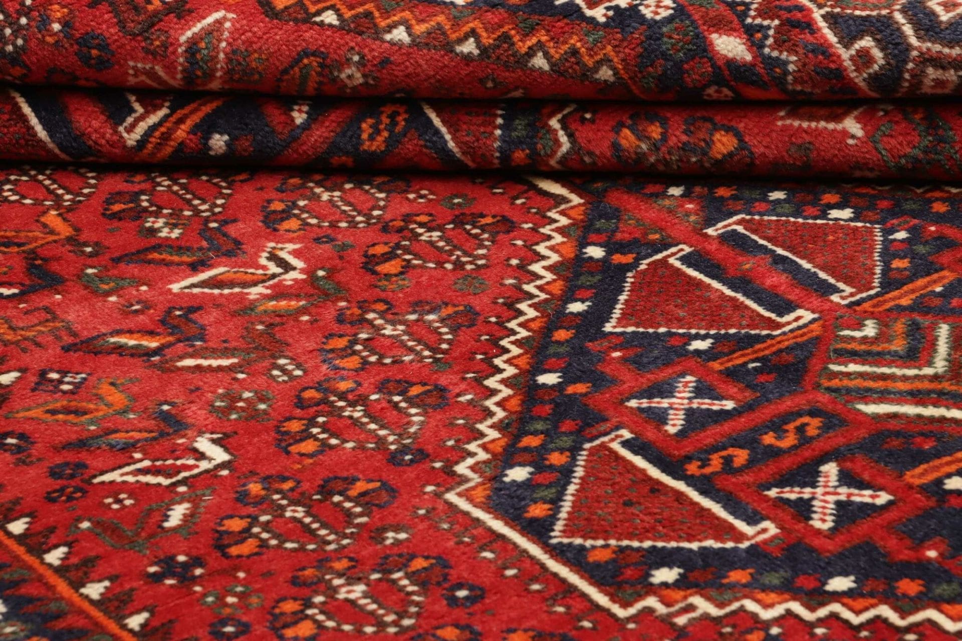 Hand-Knotted Wool Qashqai Persian Rug, 158 × 259 cm
