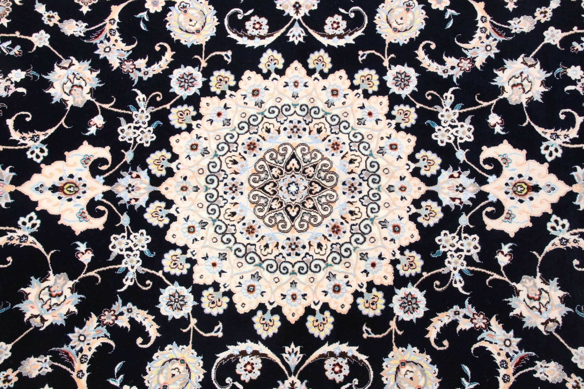 Hand-Knotted Wool Nain Persian Rug, 161 × 245 cm