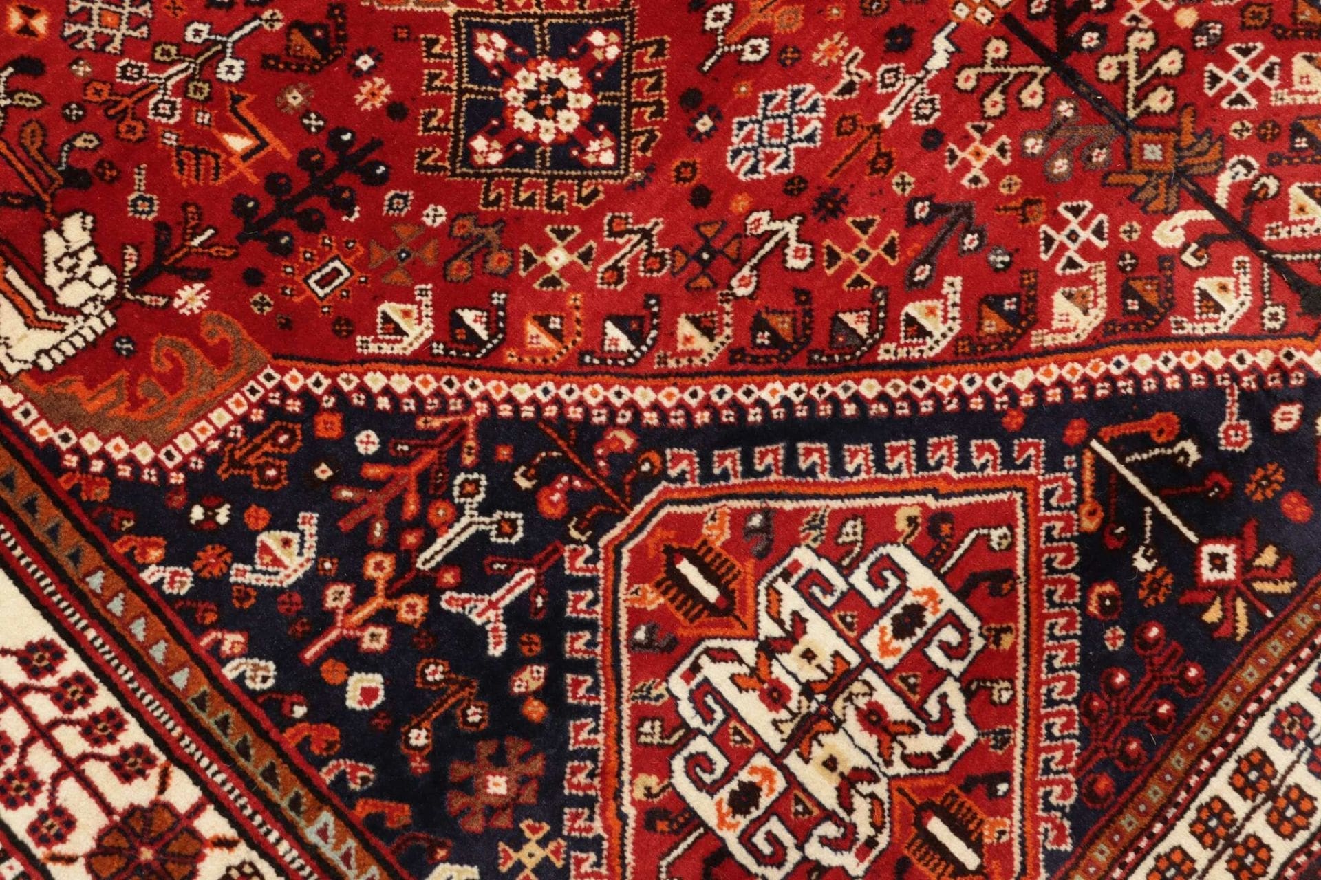 Shiraz Persian Rug — hand-knotted, 163 × 258 cm, Wool