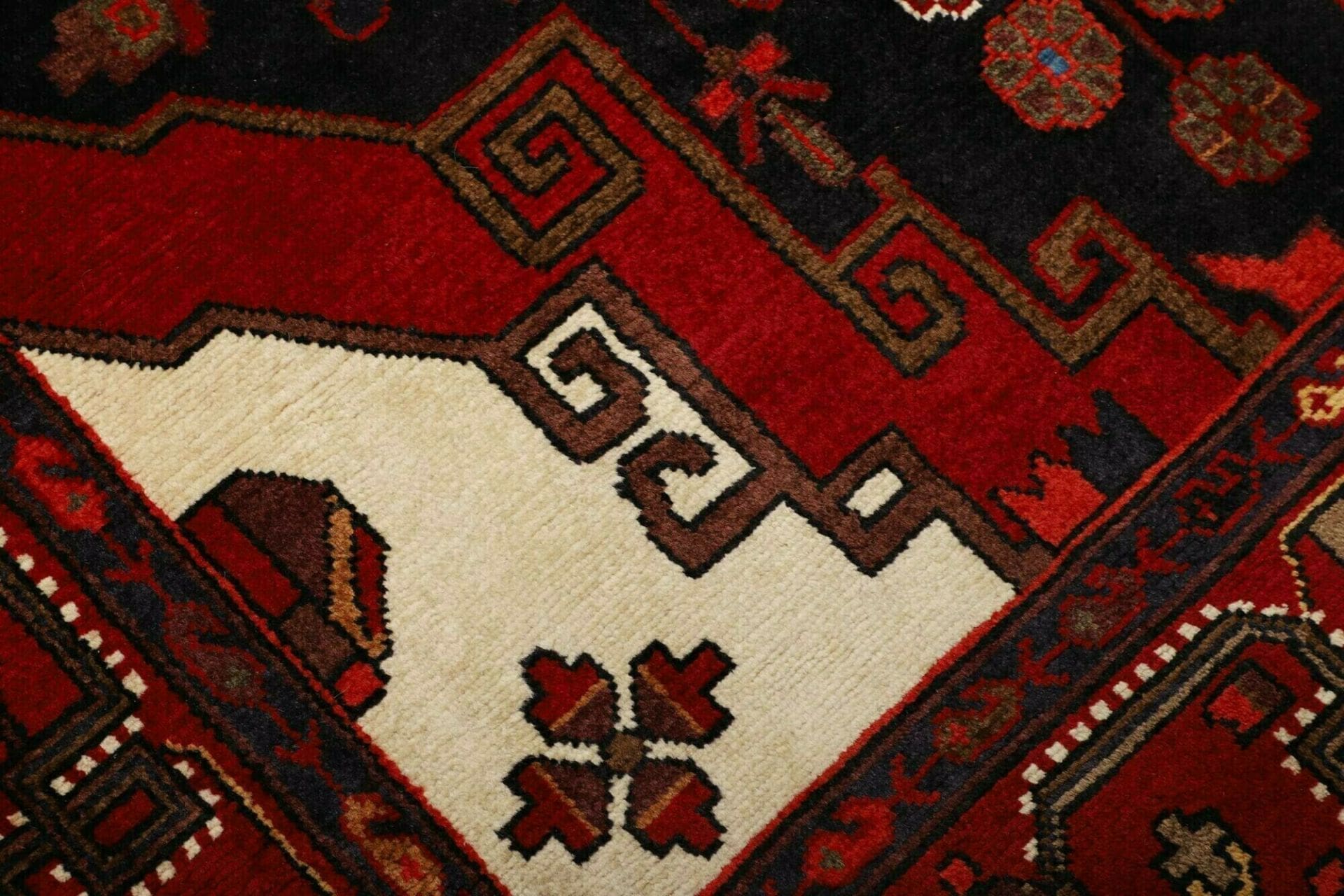 Hamadan Persian Rug — hand-knotted, 144 × 224 cm, Wool