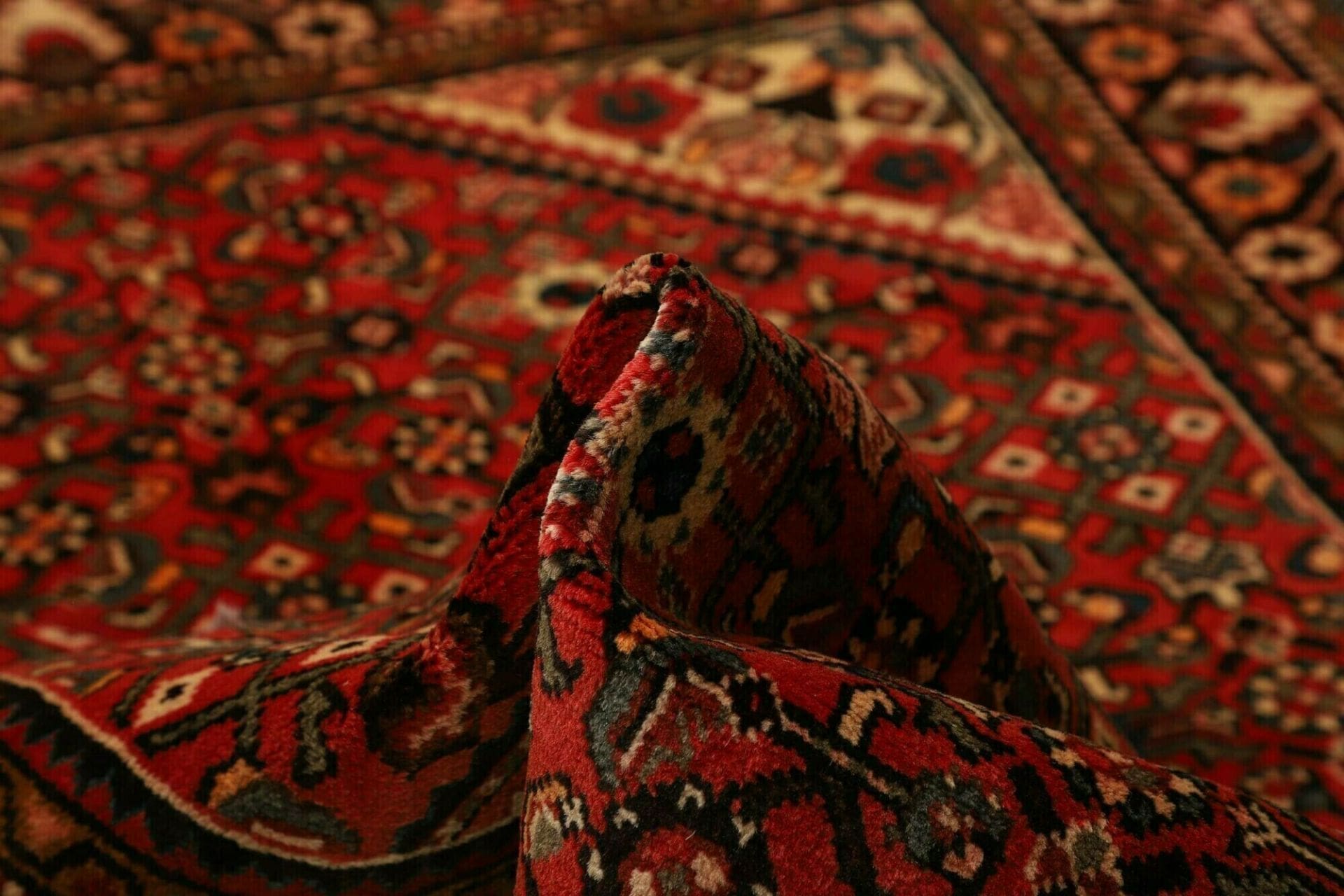 Hamadan Persian Rug — hand-knotted, 158 × 222 cm, Wool