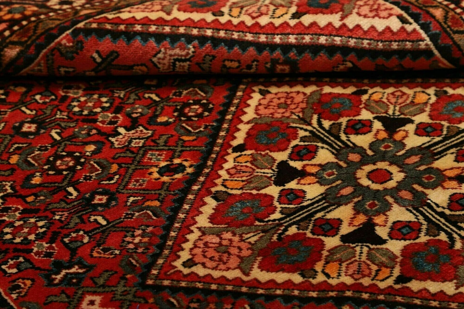 Hamadan Persian Rug — hand-knotted, 158 × 222 cm, Wool