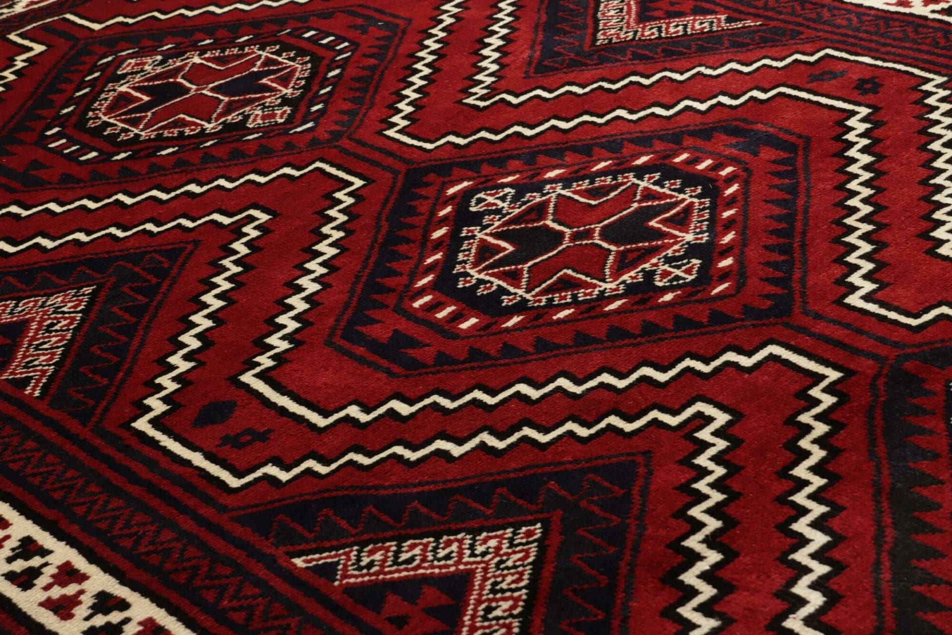 lori-orientteppich-172-x-265-cm-geometrisches-muster-handgeknupft-7 Loribaft Persian Rug — hand-knotted, 172 × 265 cm, Wool