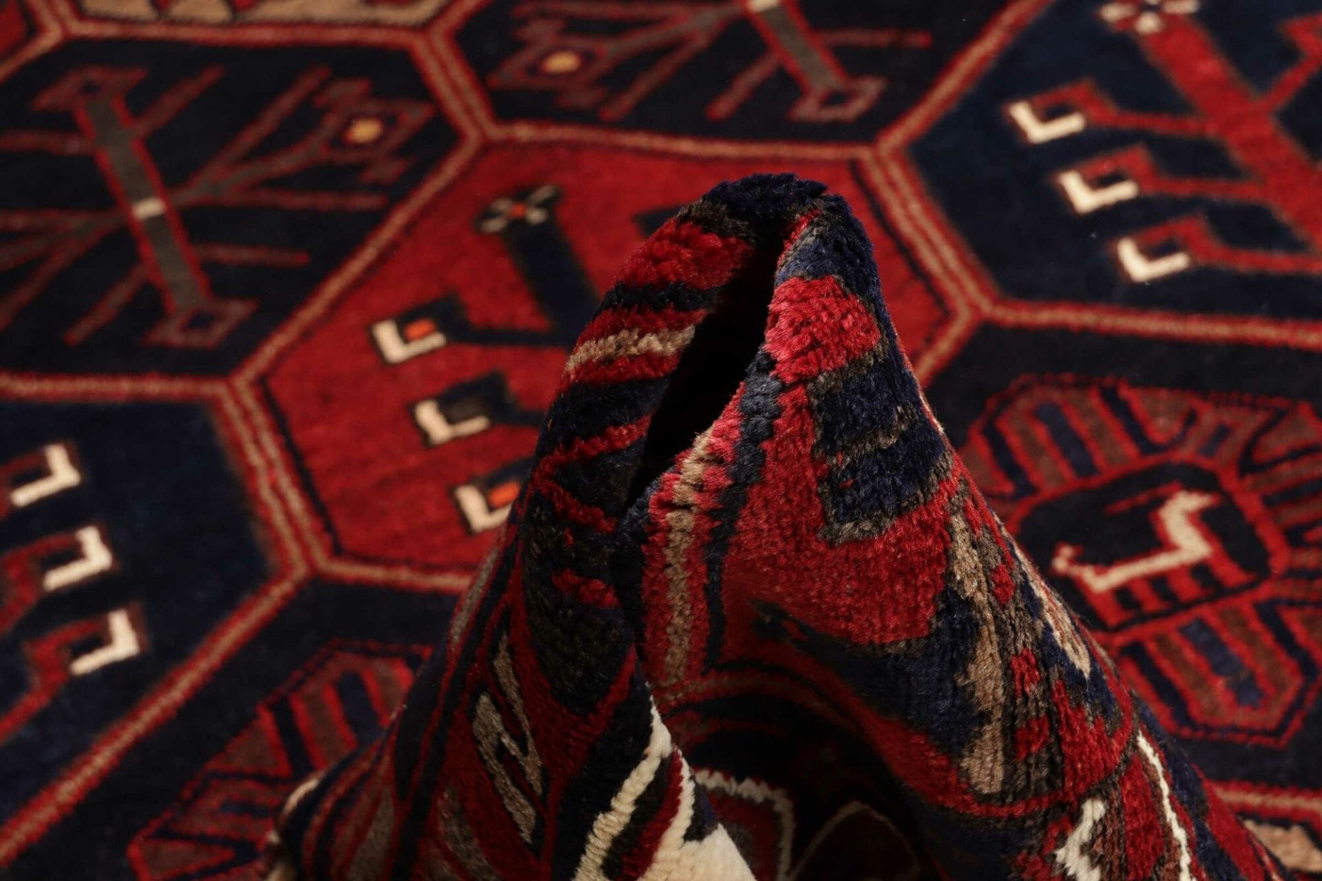 Hand-Knotted Wool Loribaft Persian Rug, 177 × 266 cm