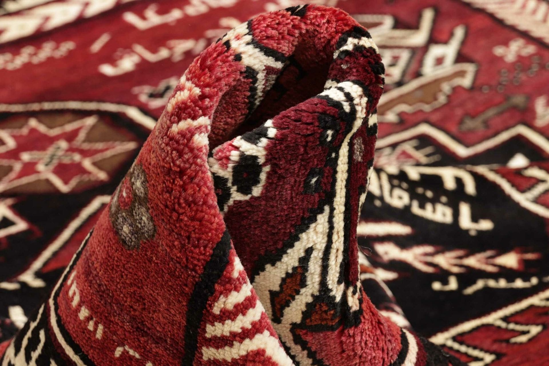 Loribaft Persian Rug 163 × 230 cm, Wool, hand-knotted